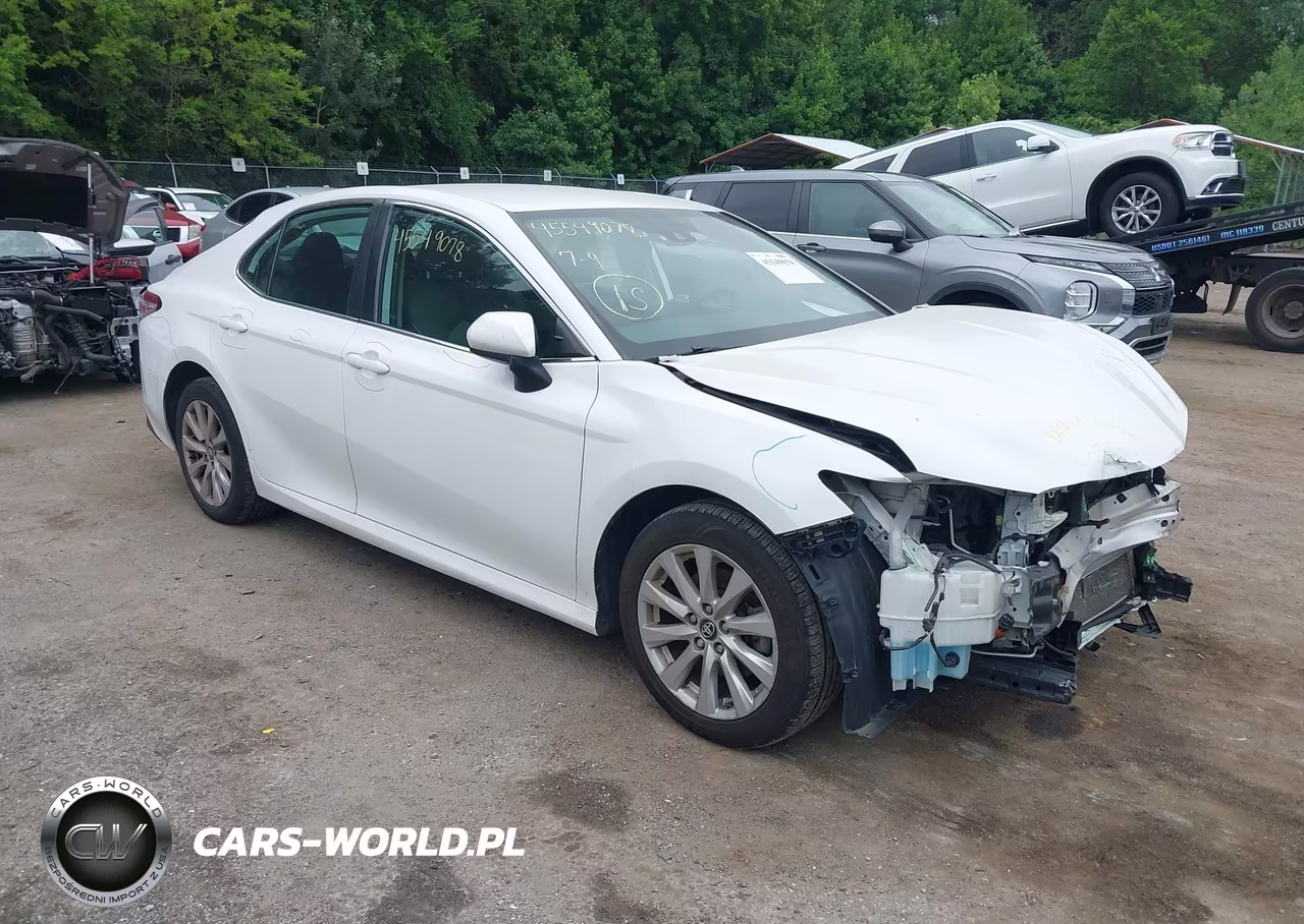2019 Toyota Camry Le – zdjęcie 1 z 16