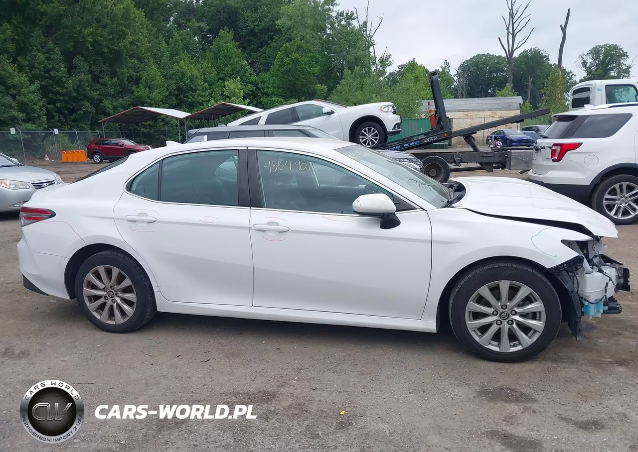 2019 Toyota Camry Le VIN:4T1B11HK4KU261978 - 13