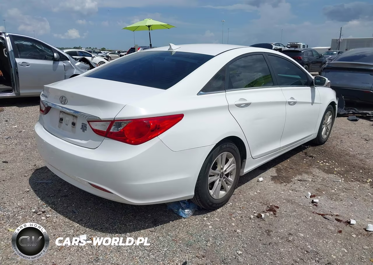 2013 Hyundai Sonata Gls VIN:5NPEB4AC7DH750245 - 4