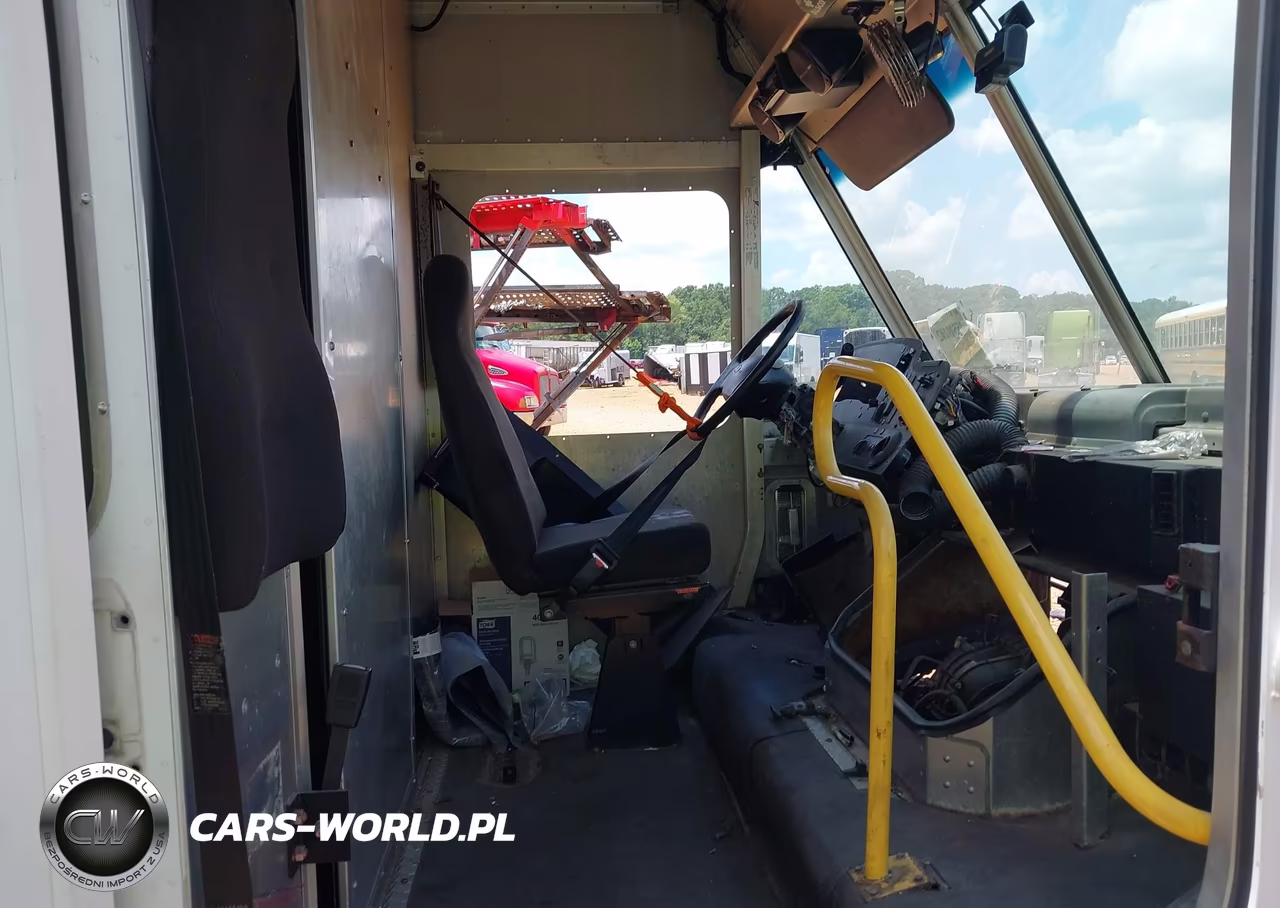 2014 Ford F-59 Commercial Stripped VIN:1F65F5KY9E0A05468 - 6