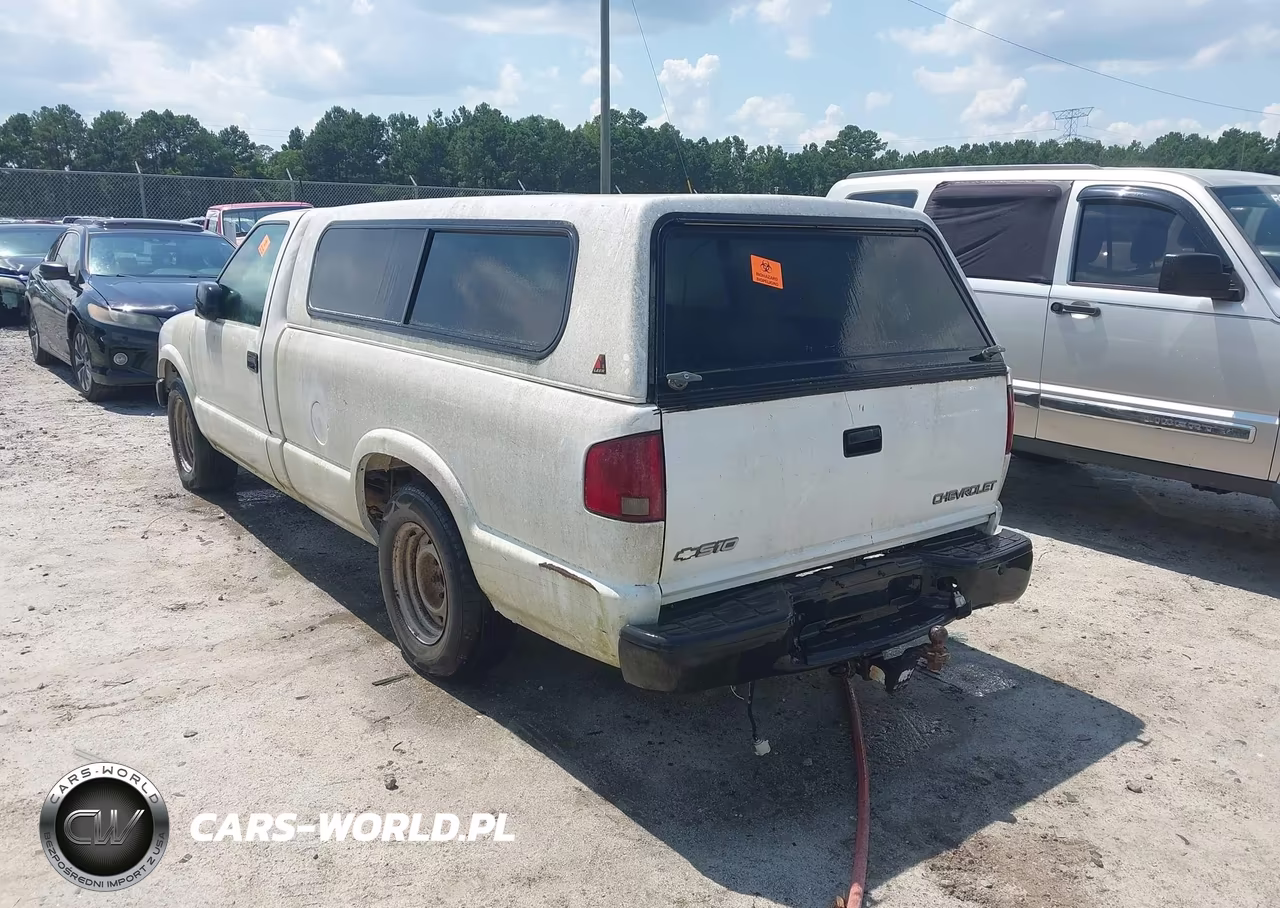 2003 Chevrolet S-10 VIN:1GCCS14X138170202 - 3