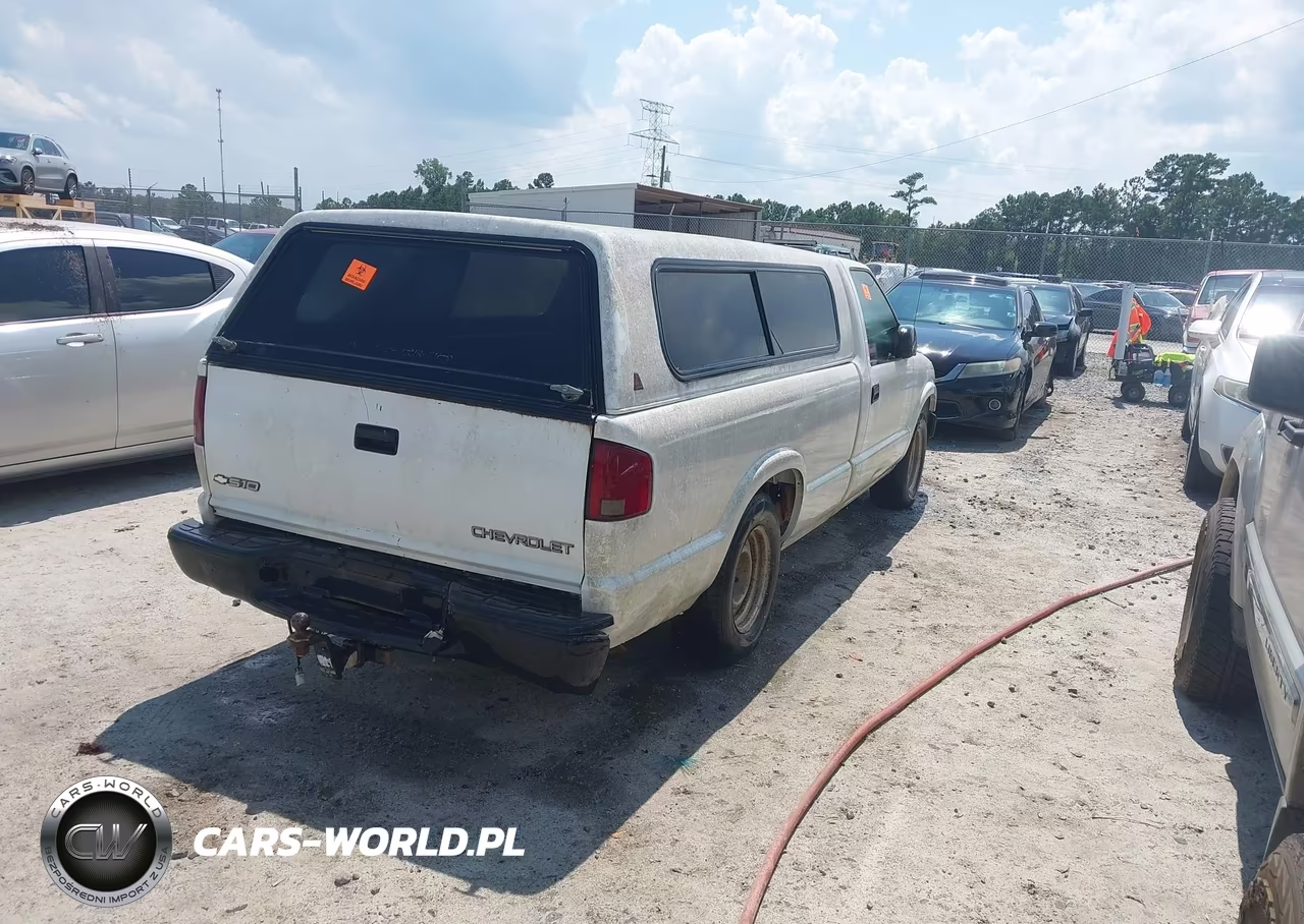 2003 Chevrolet S-10 VIN:1GCCS14X138170202 - 4