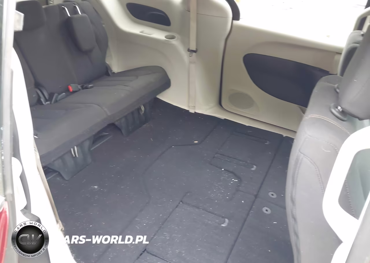 2018 Chrysler Pacifica Lx VIN:2C4RC1CG7JR102254 - 8