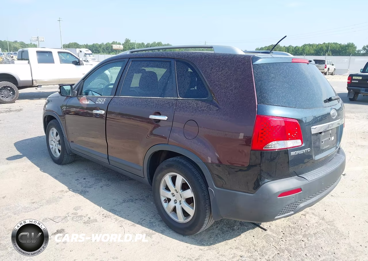 2013 Kia Sorento Lx VIN:5XYKT4A68DG324355 - 3