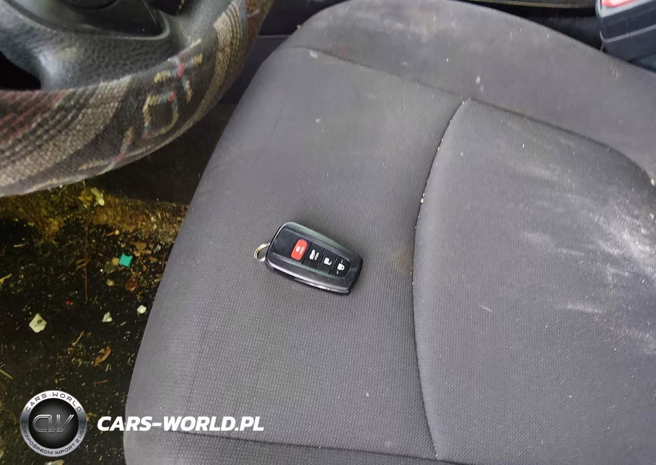 2021 Toyota Corolla Le VIN:JTDVPMAE1MJ162819 - 11