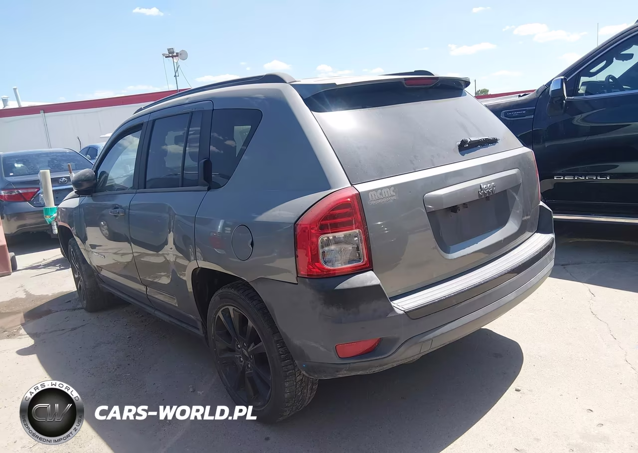 2013 Jeep Compass Latitude VIN:1C4NJCEB0DD167679 - 3