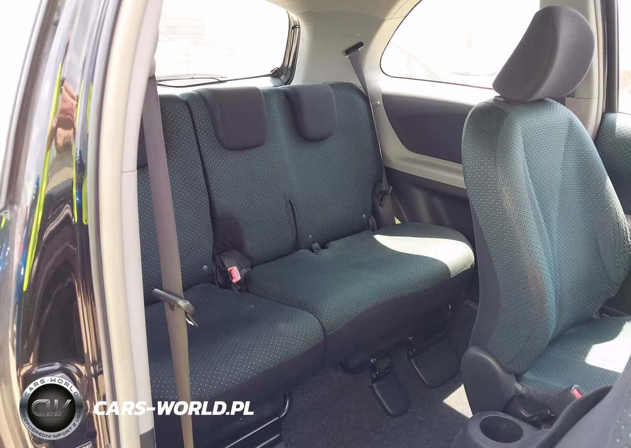 2007 Toyota Yaris VIN:JTDJT923275095407 - 8