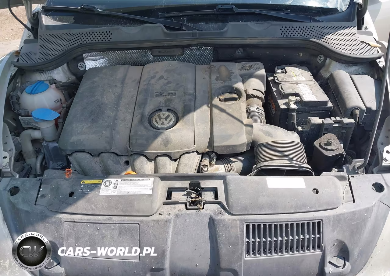 2013 Volkswagen Beetle 2.5L VIN:3VWJX7AT7DM664507 - 10