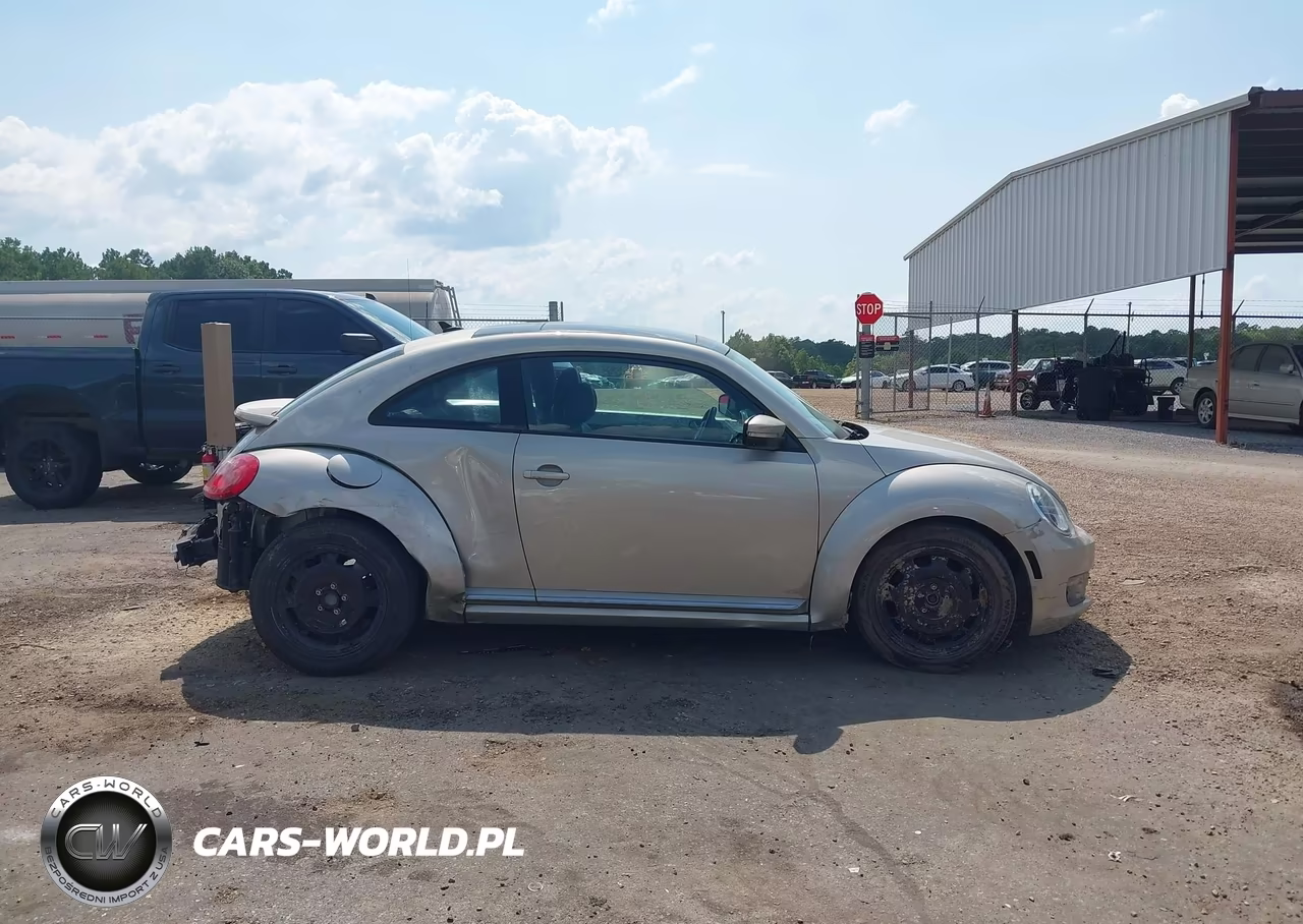 2013 Volkswagen Beetle 2.5L VIN:3VWJX7AT7DM664507 - 13
