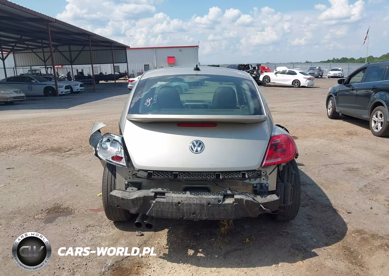 2013 Volkswagen Beetle 2.5L VIN:3VWJX7AT7DM664507 - 16