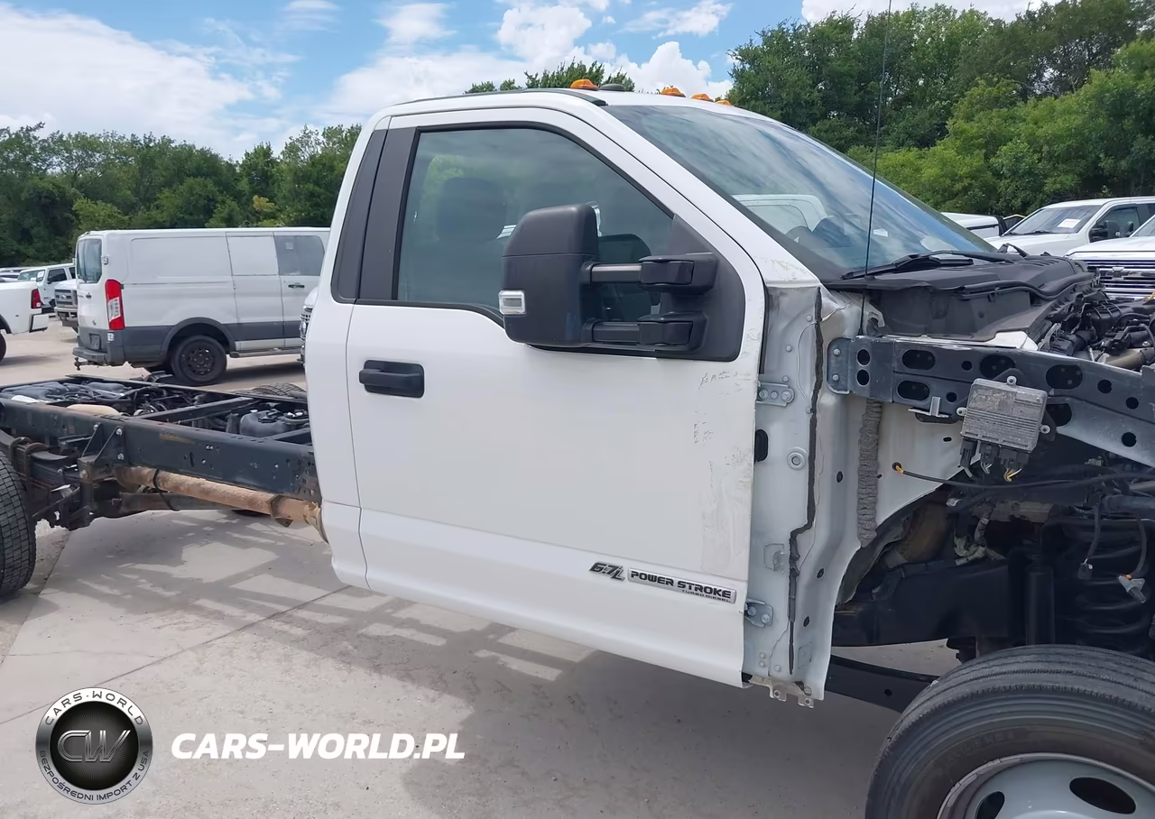 2019 Ford F550 Super Duty VIN:1FDUF5HT4KEC11697 - 13
