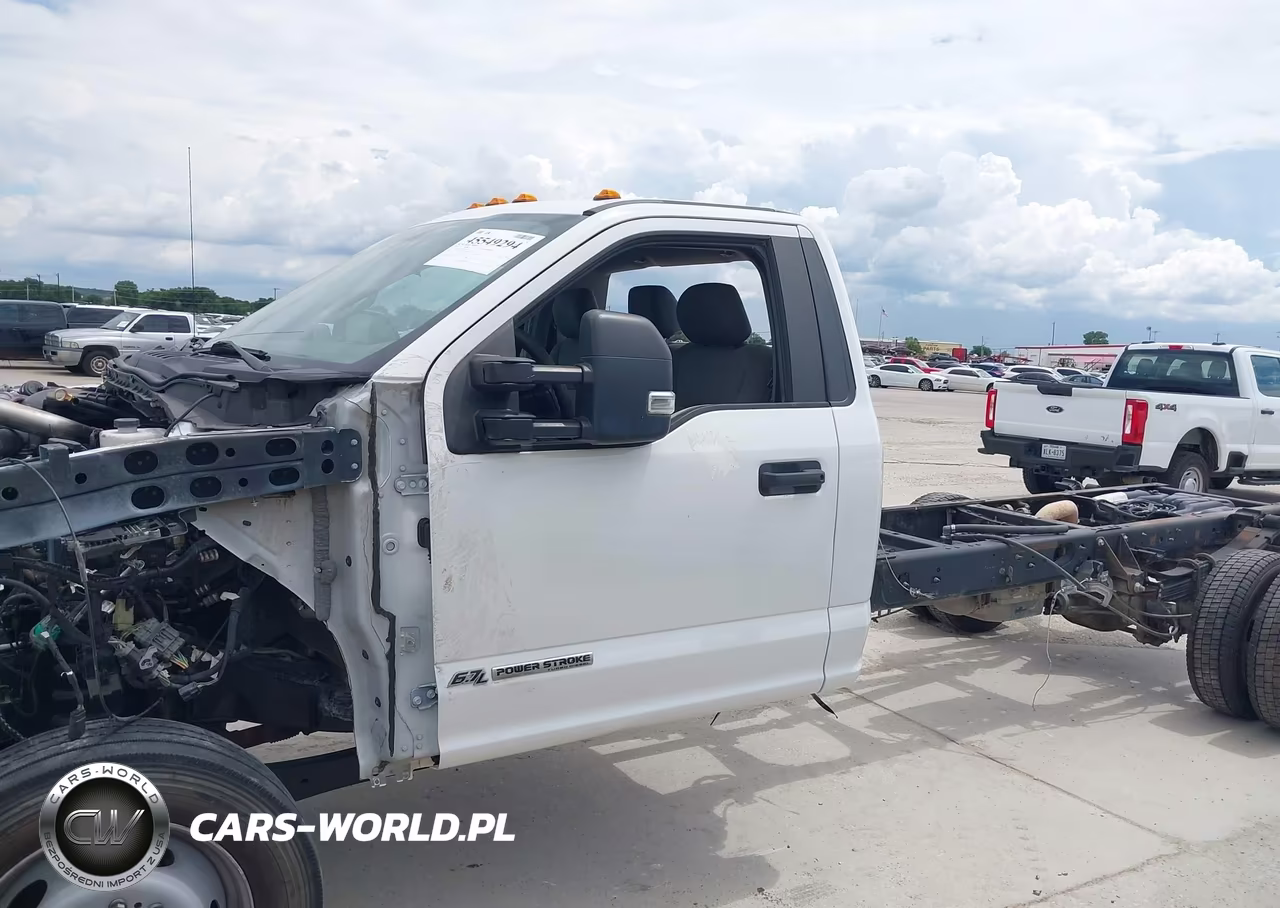 2019 Ford F550 Super Duty VIN:1FDUF5HT4KEC11697 - 14