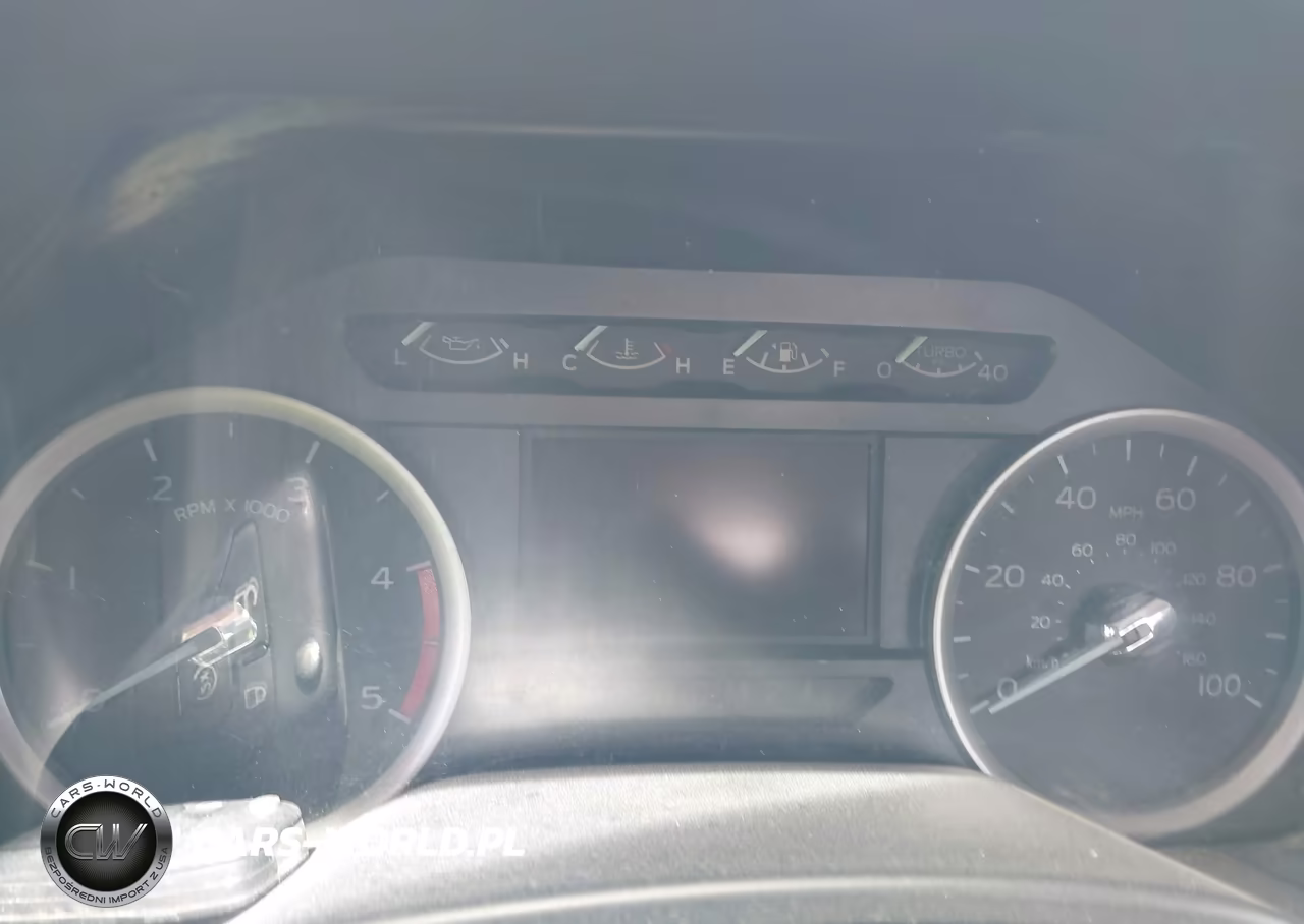 2019 Ford F550 Super Duty VIN:1FDUF5HT4KEC11697 - 5