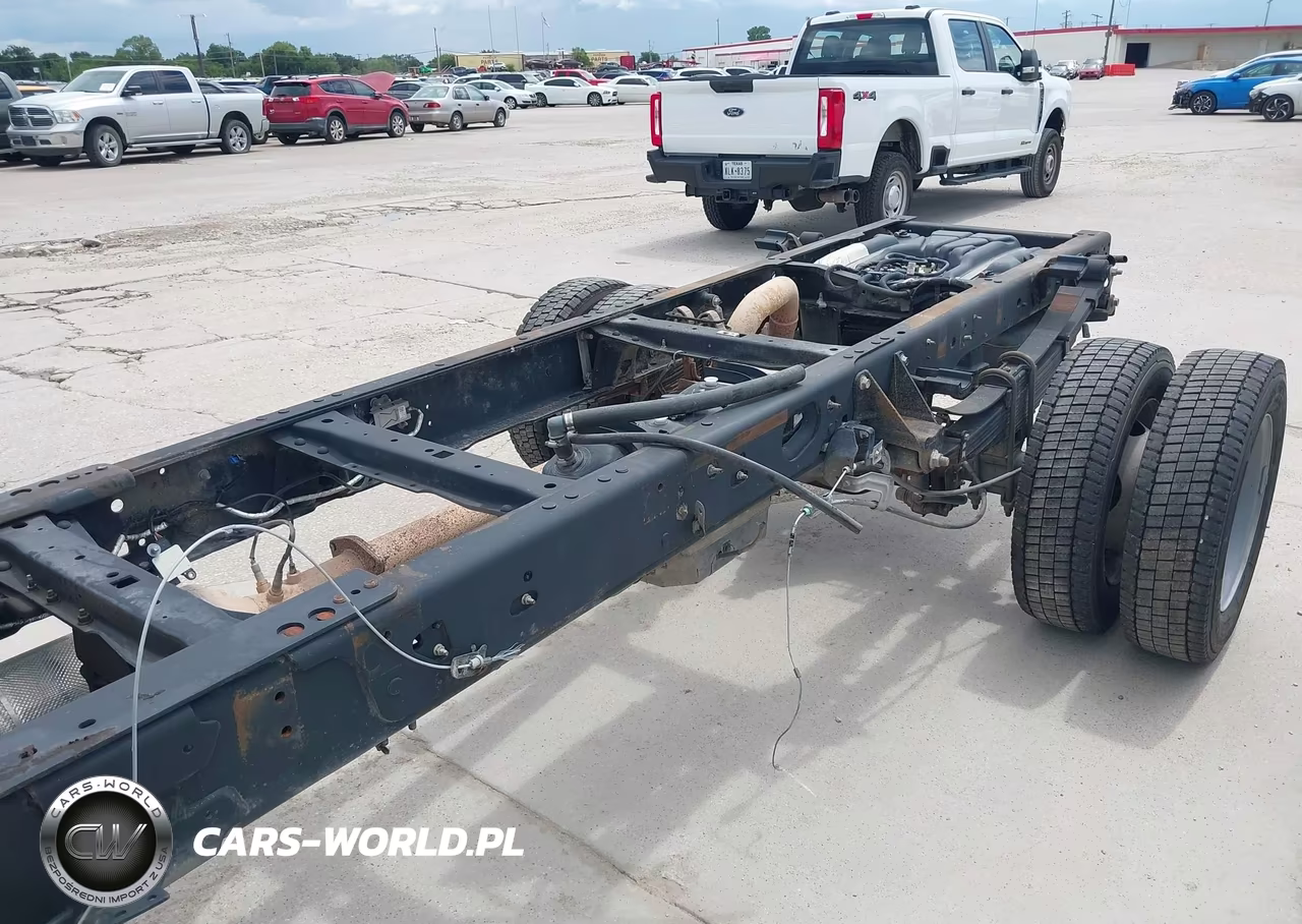 2019 Ford F550 Super Duty VIN:1FDUF5HT4KEC11697 - 6