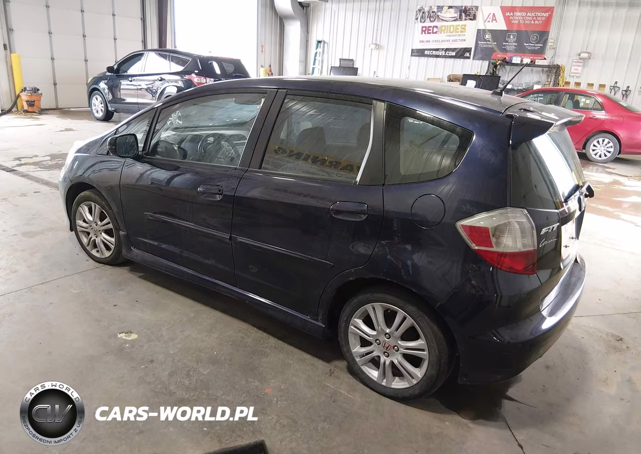 2009 Honda Fit Sport VIN:JHMGE87469S032555 - 3