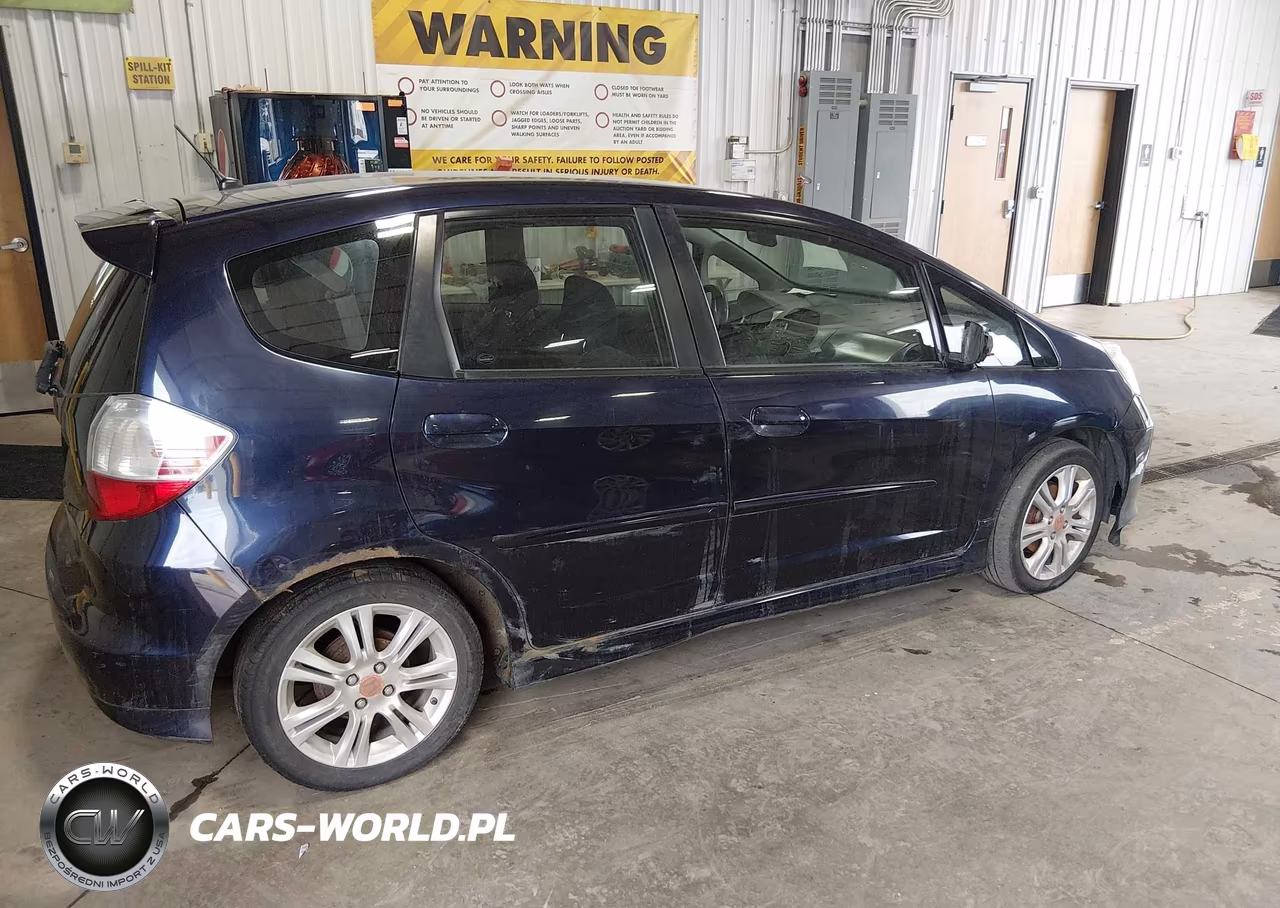 2009 Honda Fit Sport VIN:JHMGE87469S032555 - 4