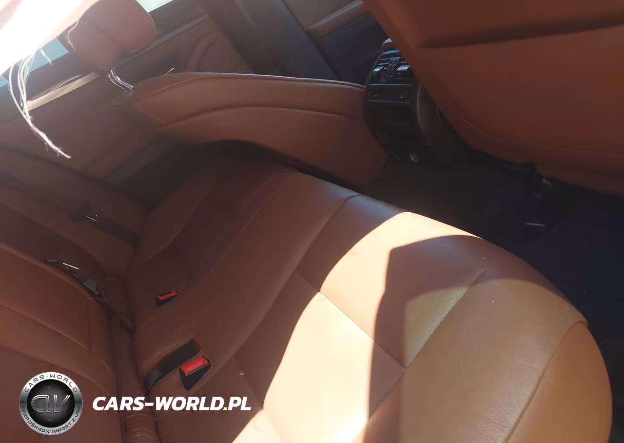 2013 BMW 528I xDrive VIN:WBAXH5C56DD112647 - 8