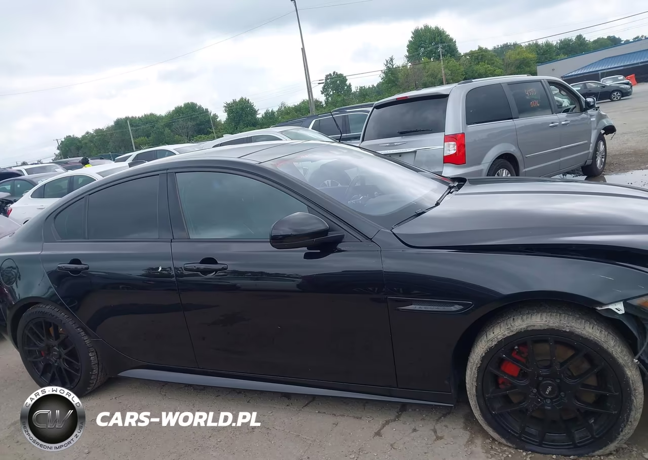 2018 Jaguar Xe S VIN:SAJAM4FV6JCP17622 - 13