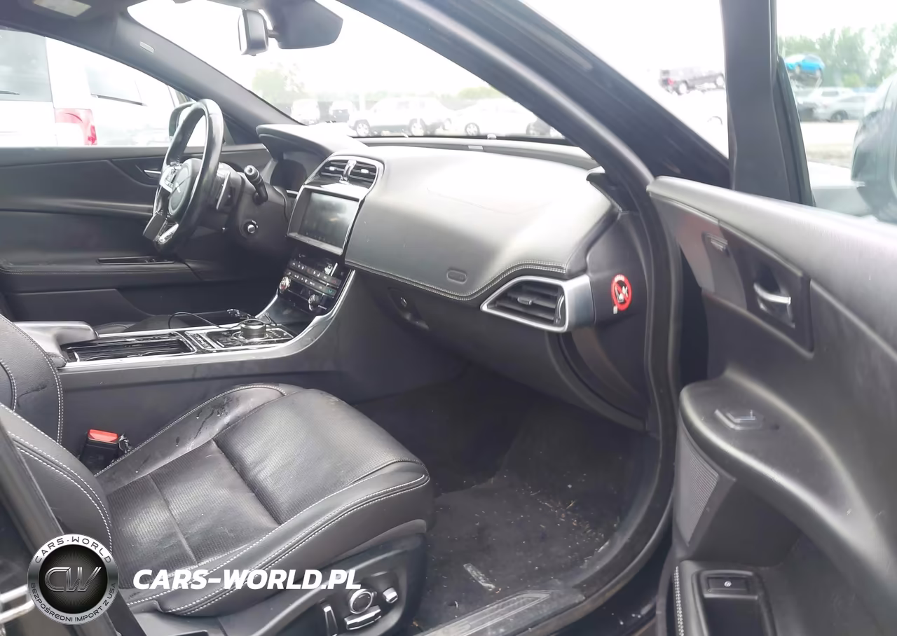 2018 Jaguar Xe S VIN:SAJAM4FV6JCP17622 - 5