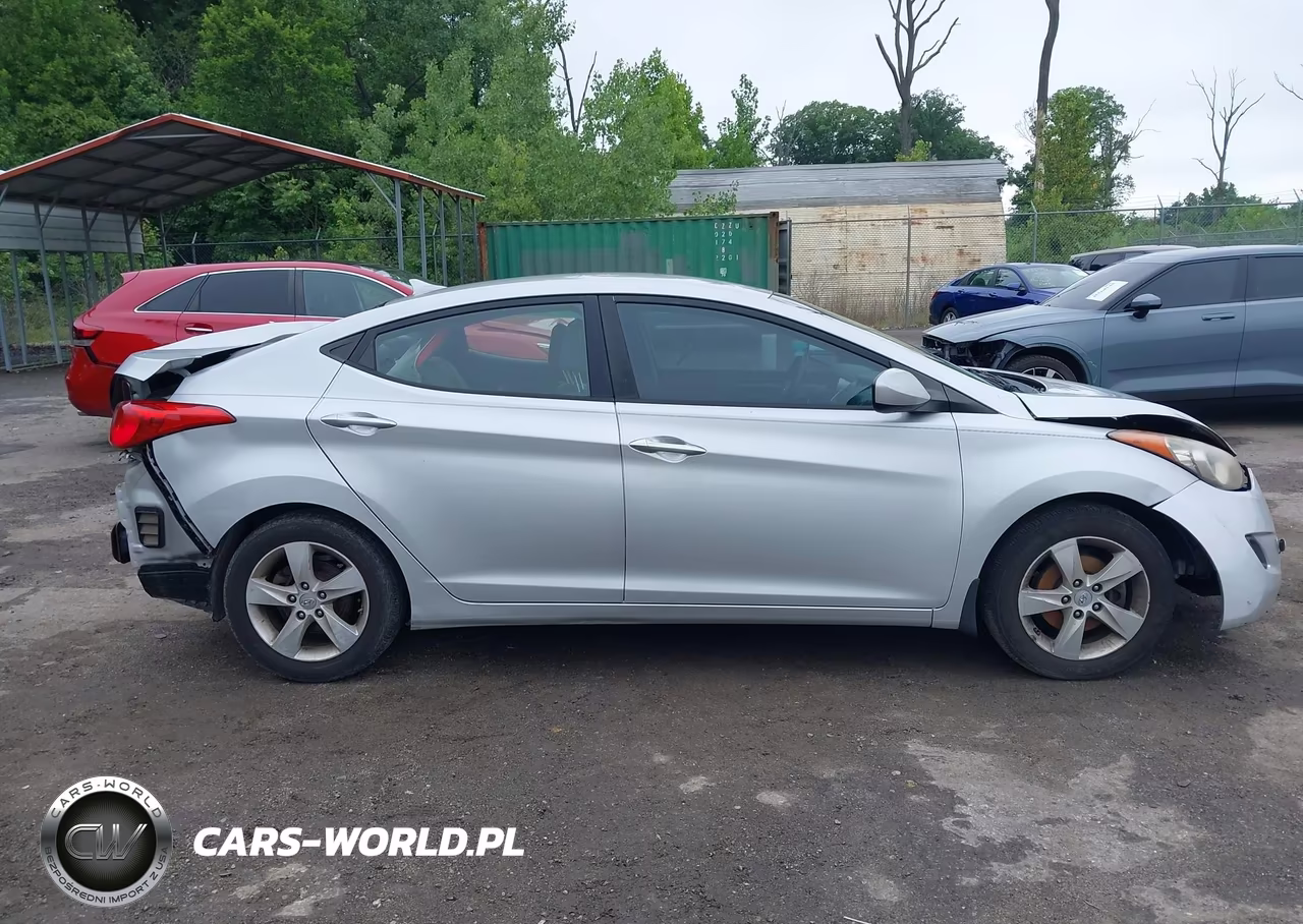 2013 Hyundai Elantra Gls VIN:KMHDH4AE1DU969456 - 13