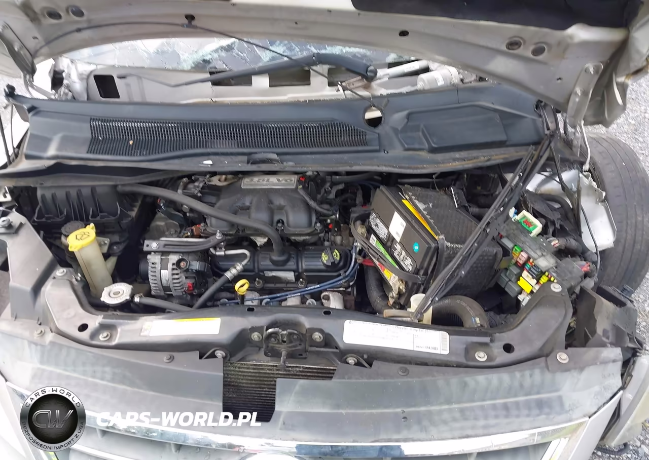 2010 Volkswagen Routan Se VIN:2V4RW3D10AR281854 - 10