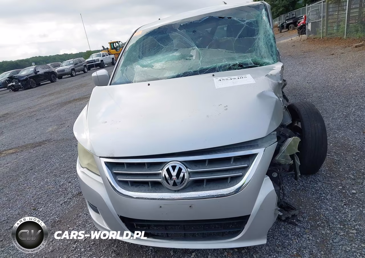 2010 Volkswagen Routan Se VIN:2V4RW3D10AR281854 - 12