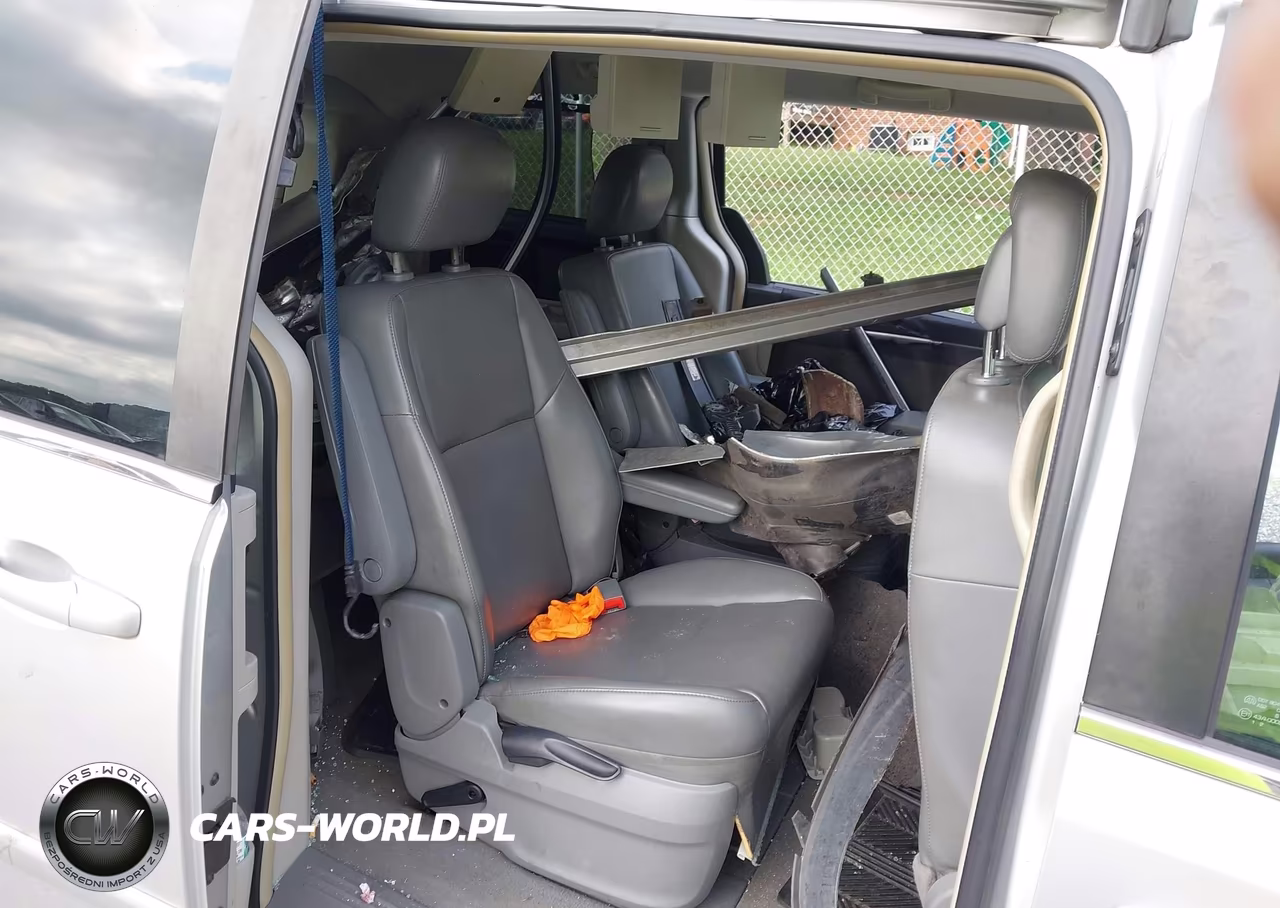 2010 Volkswagen Routan Se VIN:2V4RW3D10AR281854 - 8