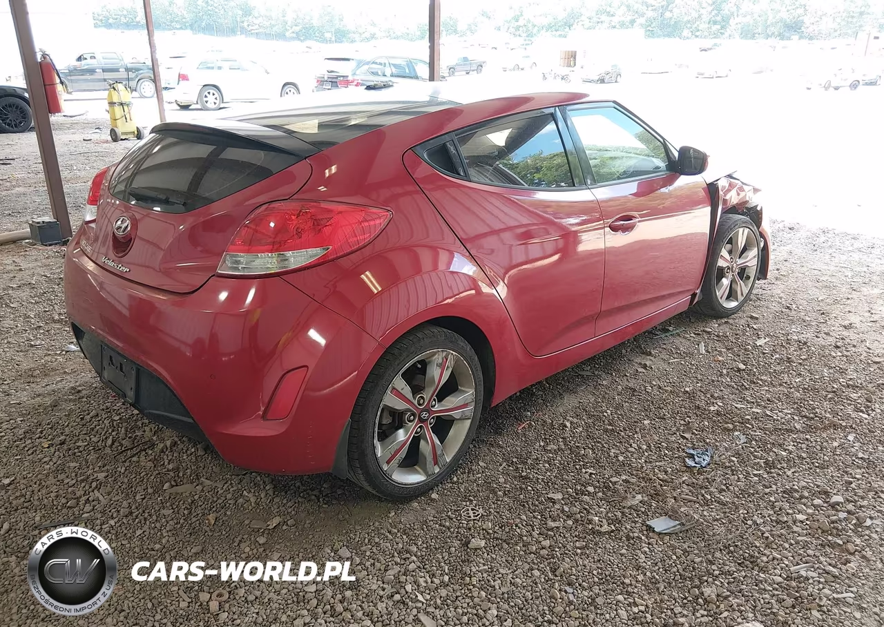 2013 Hyundai Veloster Base W-Gray VIN:KMHTC6AD3DU092370 - 4