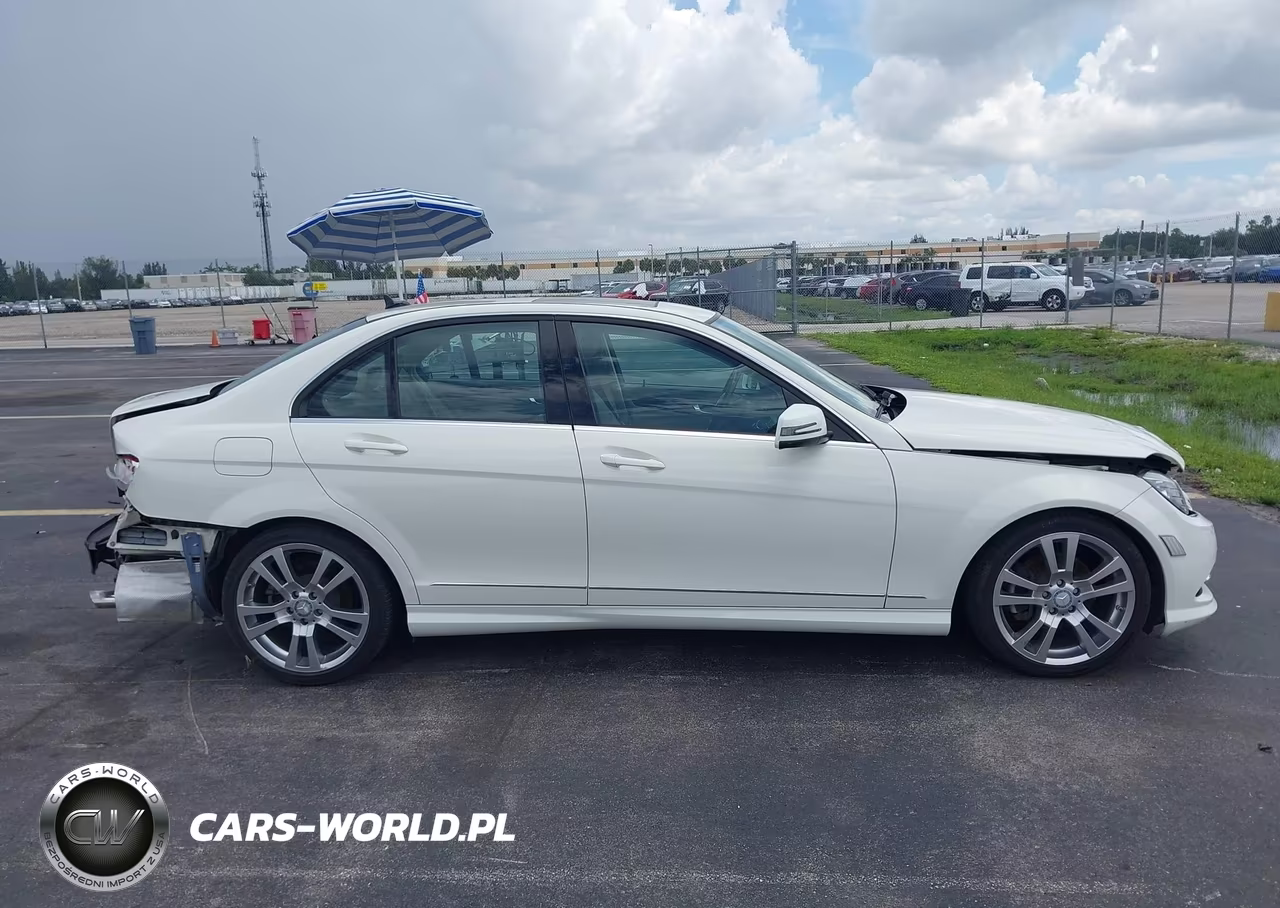 2011 Mercedes-Benz C 300 Luxury-Sport VIN:WDDGF5EB0BF656208 - 14