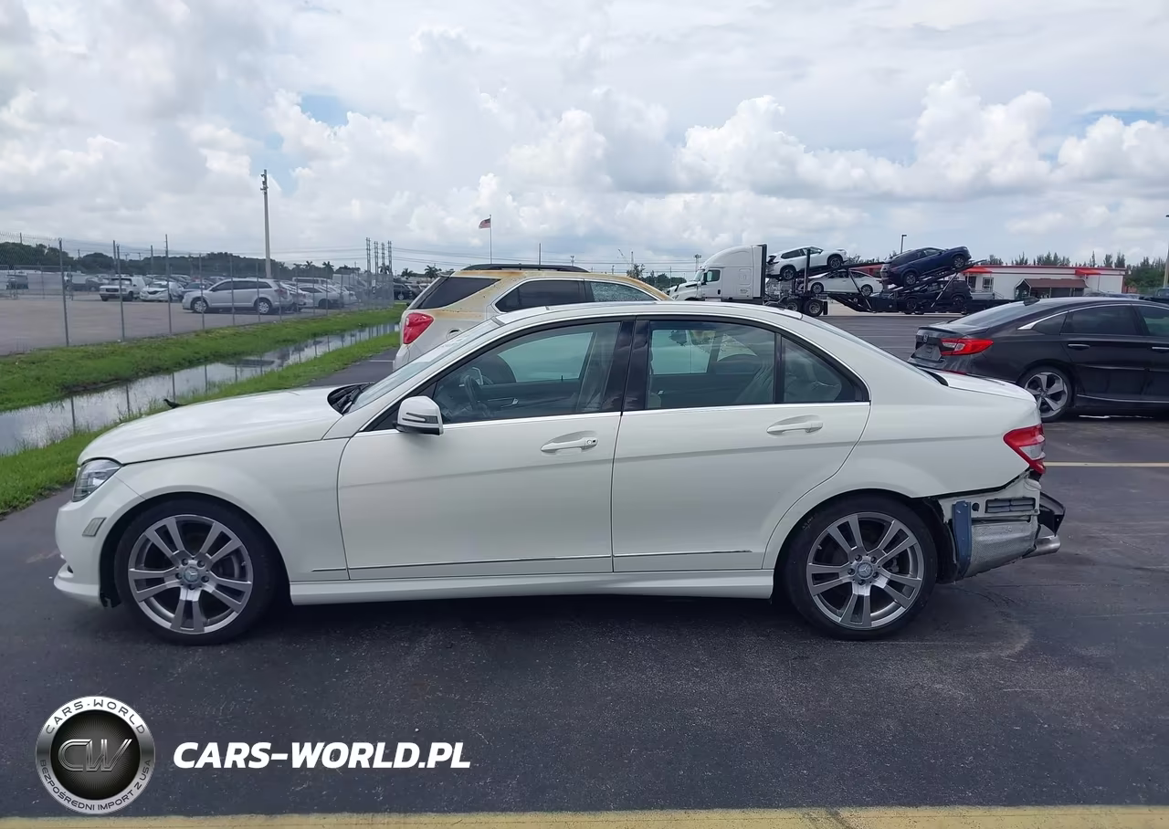 2011 Mercedes-Benz C 300 Luxury-Sport VIN:WDDGF5EB0BF656208 - 15