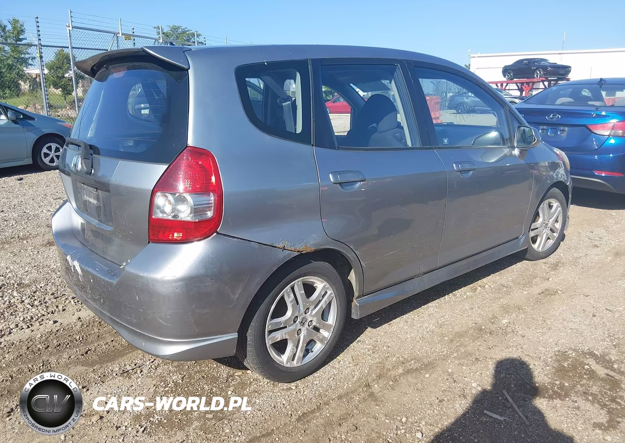 2007 Honda Fit Sport VIN:JHMGD38687S039476 - 4