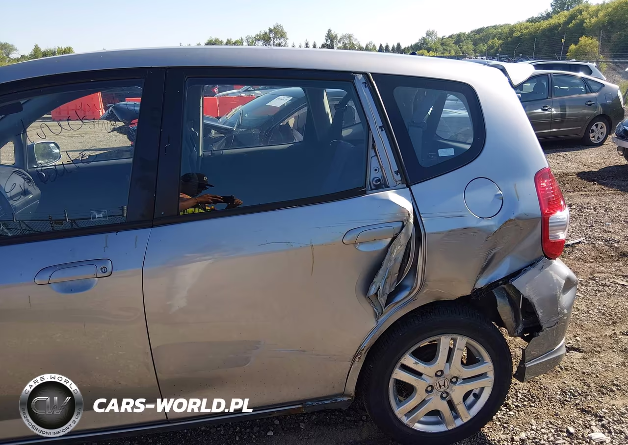 2007 Honda Fit Sport VIN:JHMGD38687S039476 - 6