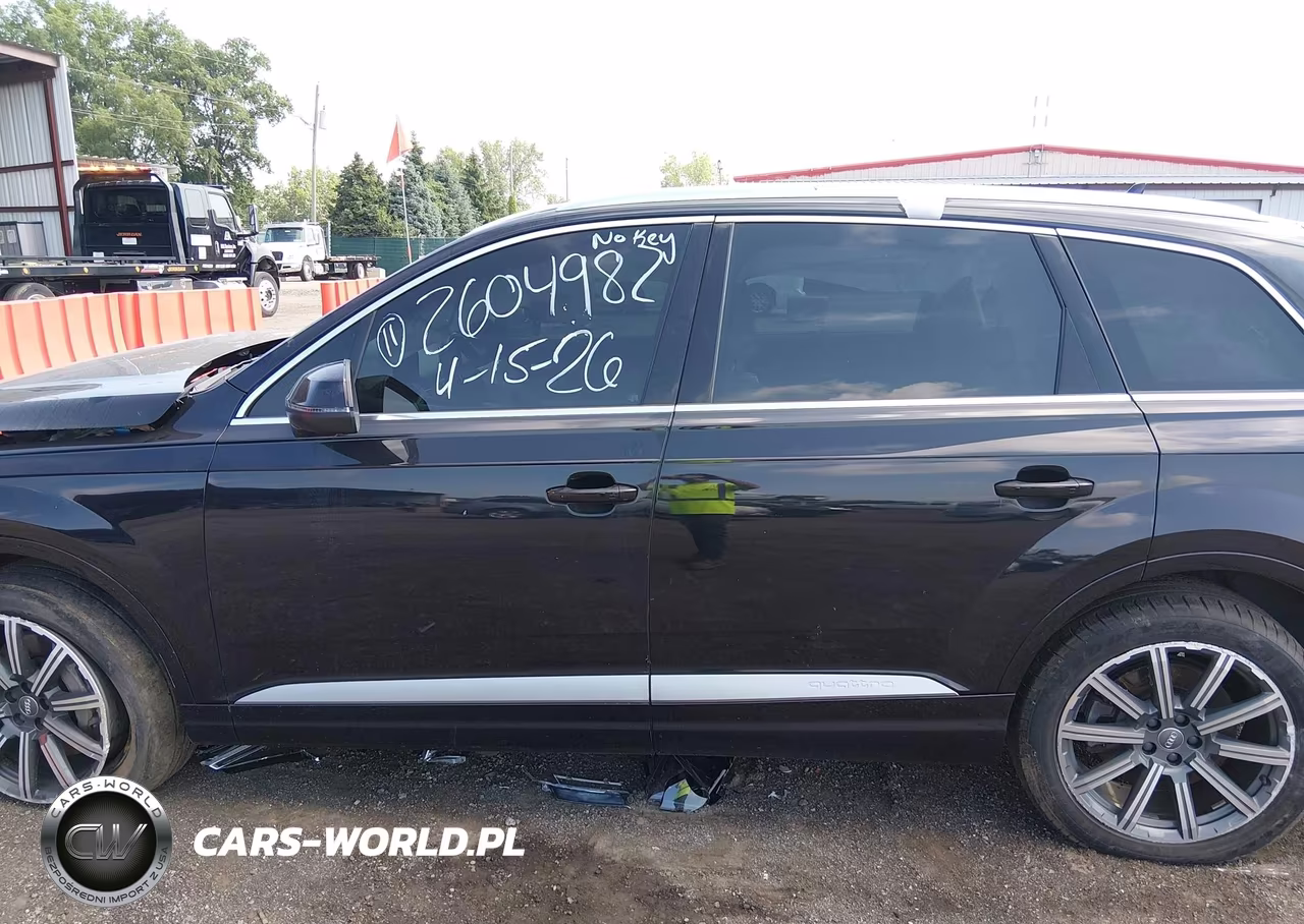 2017 Audi Q7 3.0T Premium VIN:WA1VAAF71HD052832 - 14