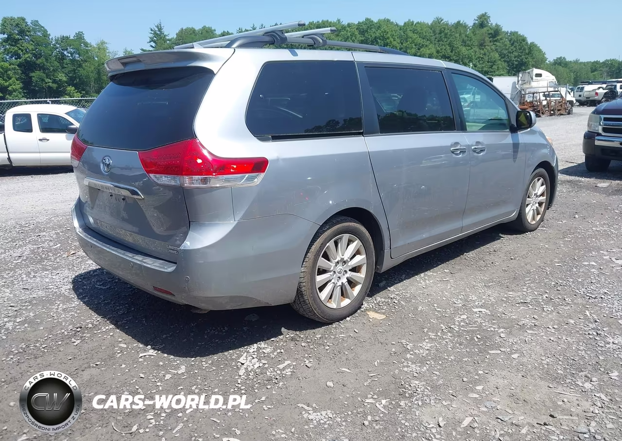 2012 Toyota Sienna Limited 7 Passenger VIN:5TDDK3DC5CS046068 - 4