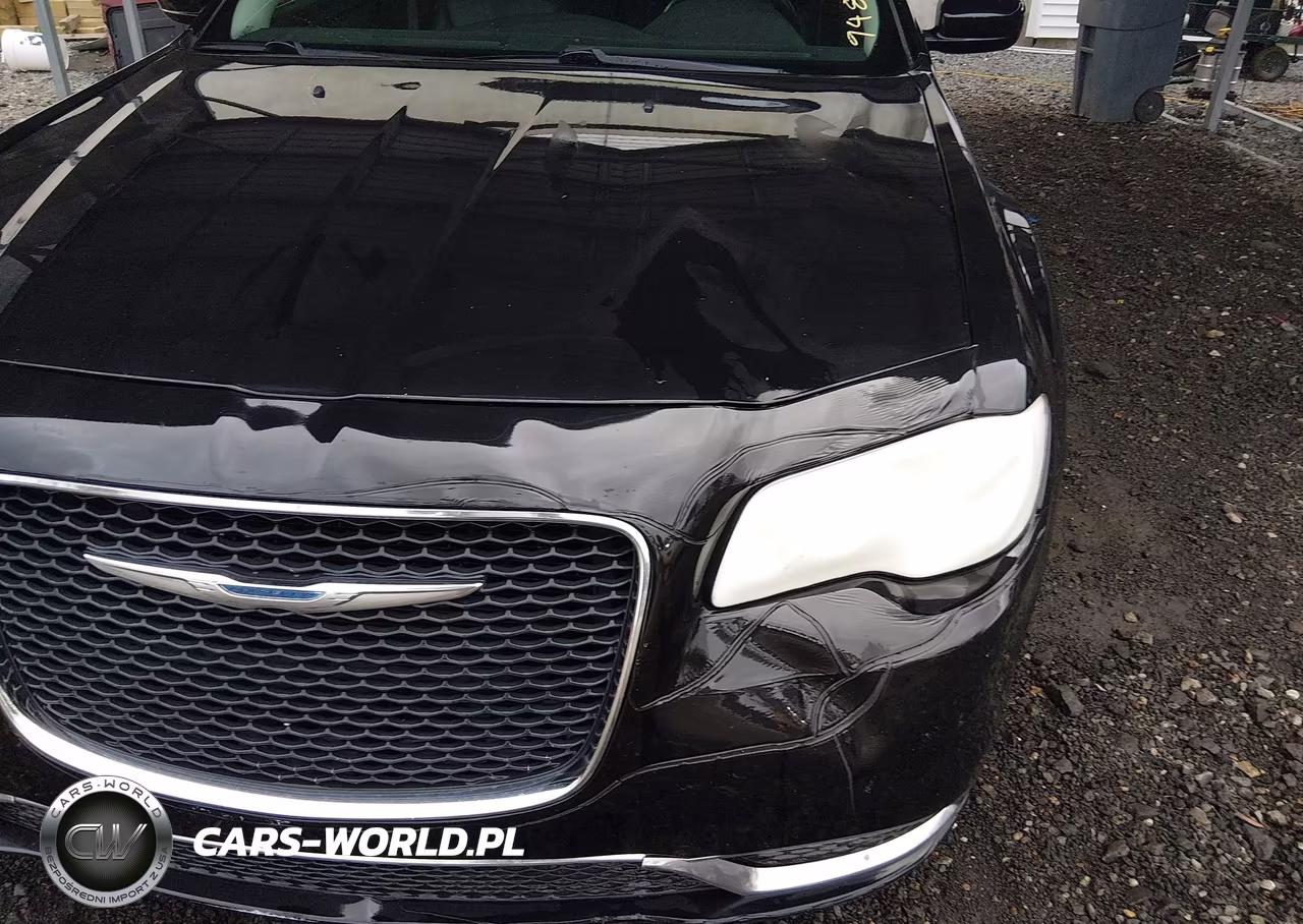 2015 Chrysler 300 Limited VIN:2C3CCAAG4FH904299 - 6