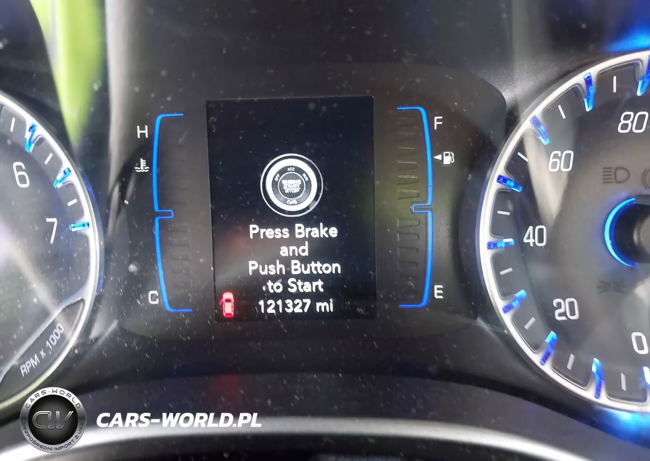 2020 Chrysler Pacifica Touring VIN:2C4RC1FG5LR158367 - 7