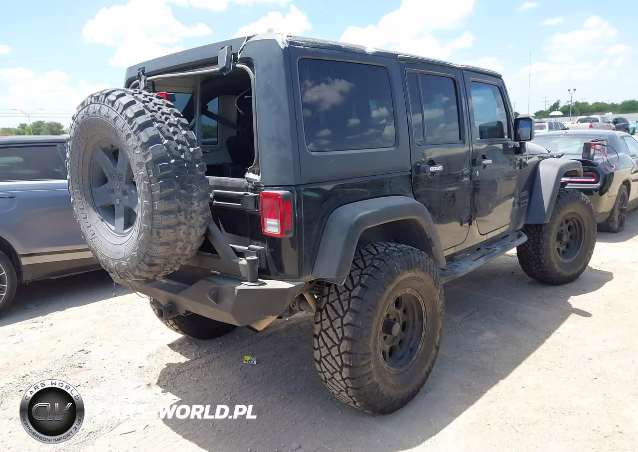 2014 Jeep Wrangler Unlimited Sport VIN:1C4BJWDG2EL244853 - 4