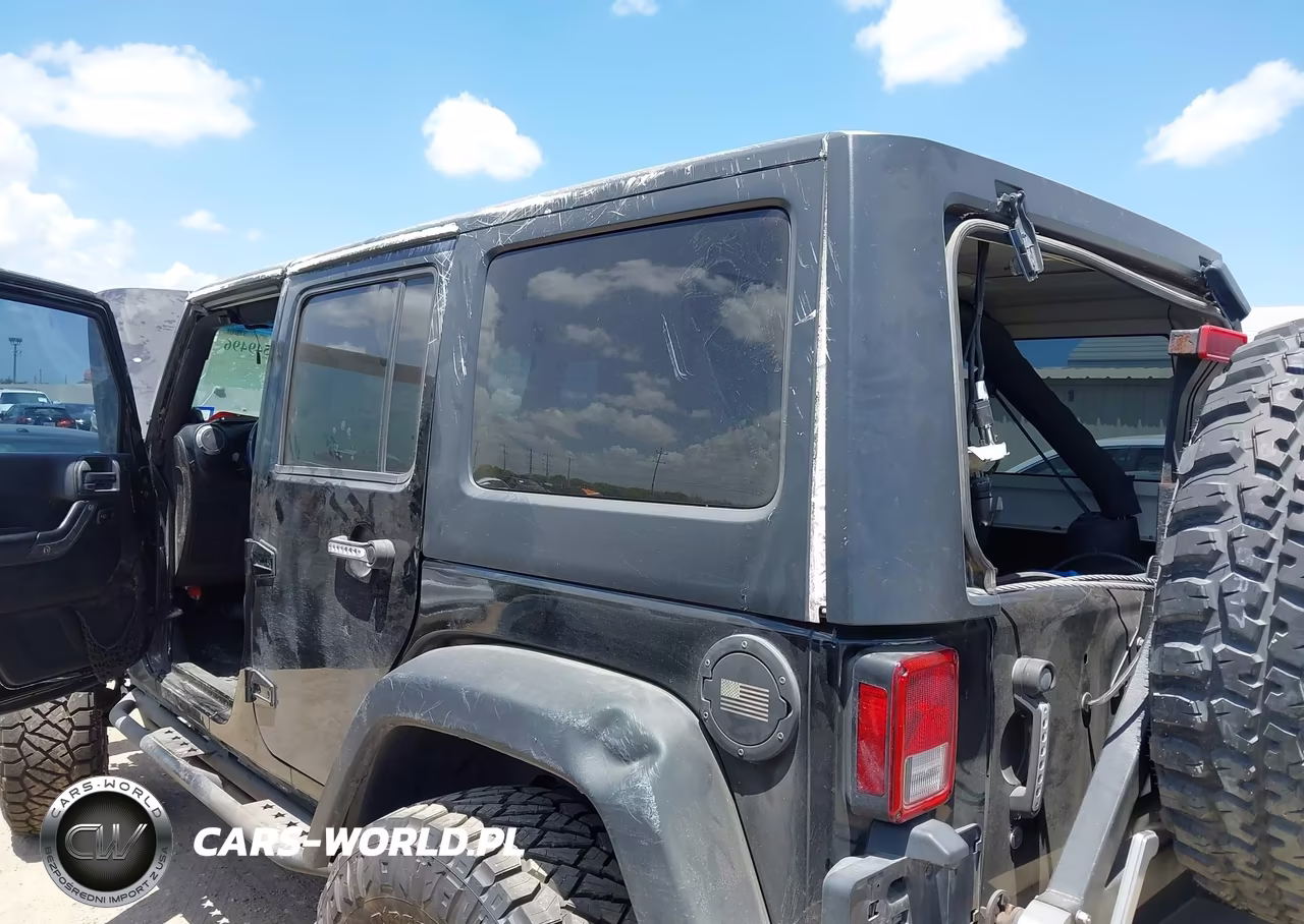 2014 Jeep Wrangler Unlimited Sport VIN:1C4BJWDG2EL244853 - 6