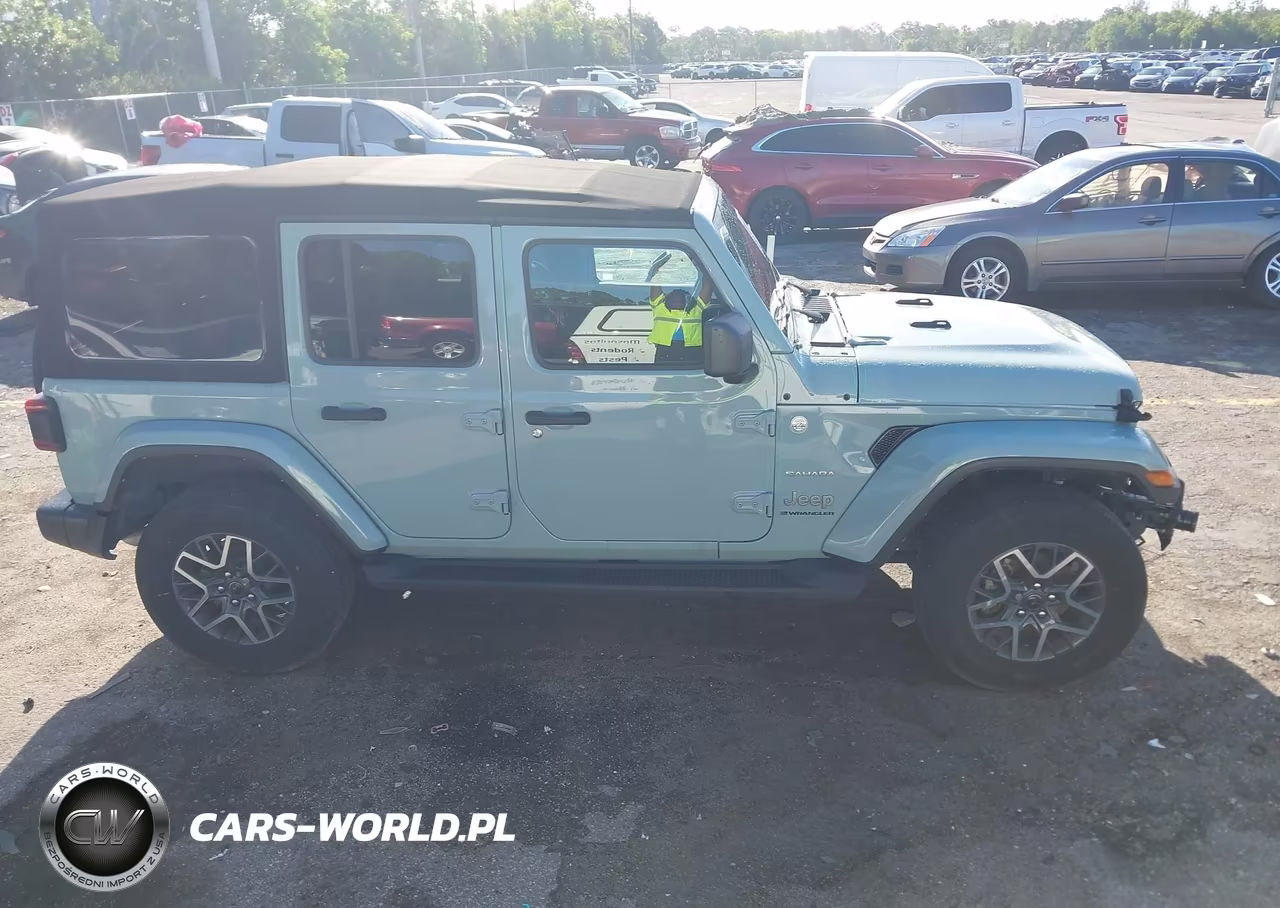 2024 Jeep Wrangler 4-Door Sahara 4X4 VIN:1C4PJXEG7RW287972 - 13