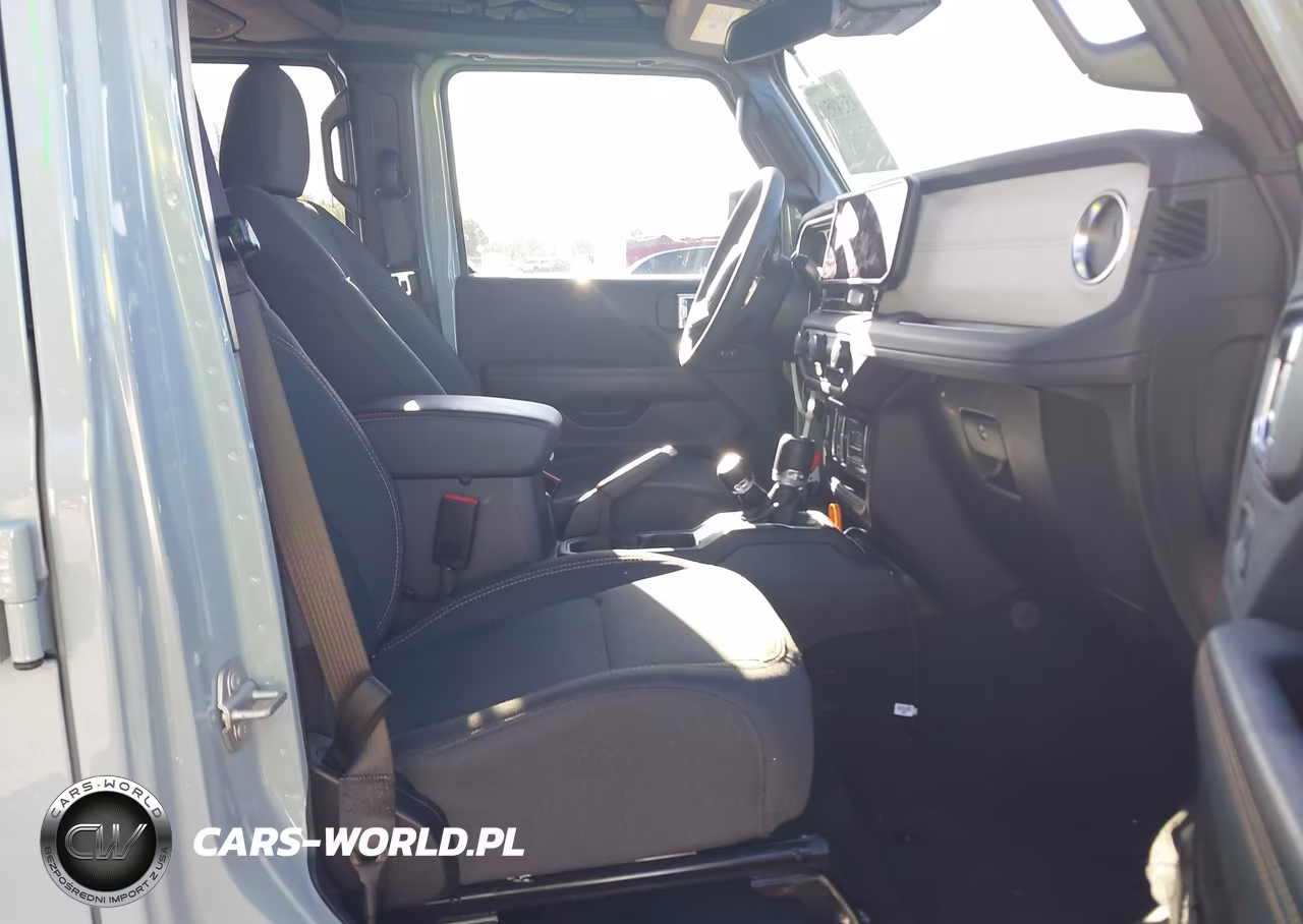 2024 Jeep Wrangler 4-Door Sahara 4X4 VIN:1C4PJXEG7RW287972 - 5
