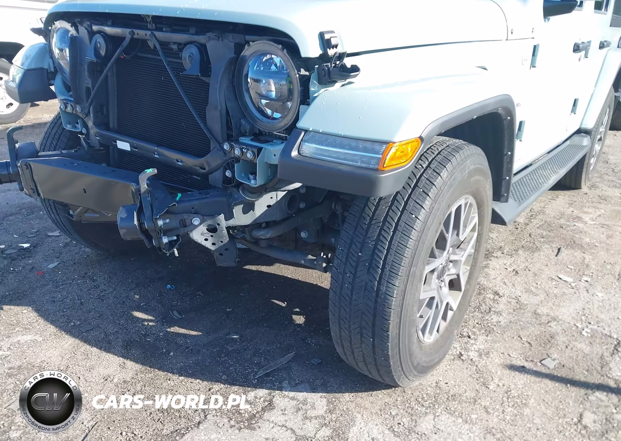 2024 Jeep Wrangler 4-Door Sahara 4X4 VIN:1C4PJXEG7RW287972 - 6