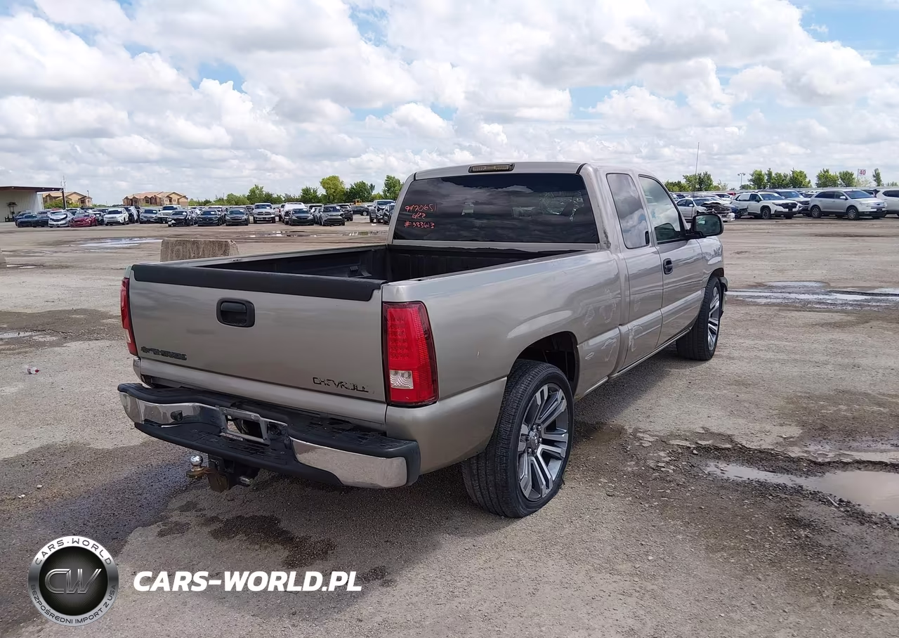2003 Chevrolet Silverado 1500 Ls VIN:2GCEC19T731333613 - 4