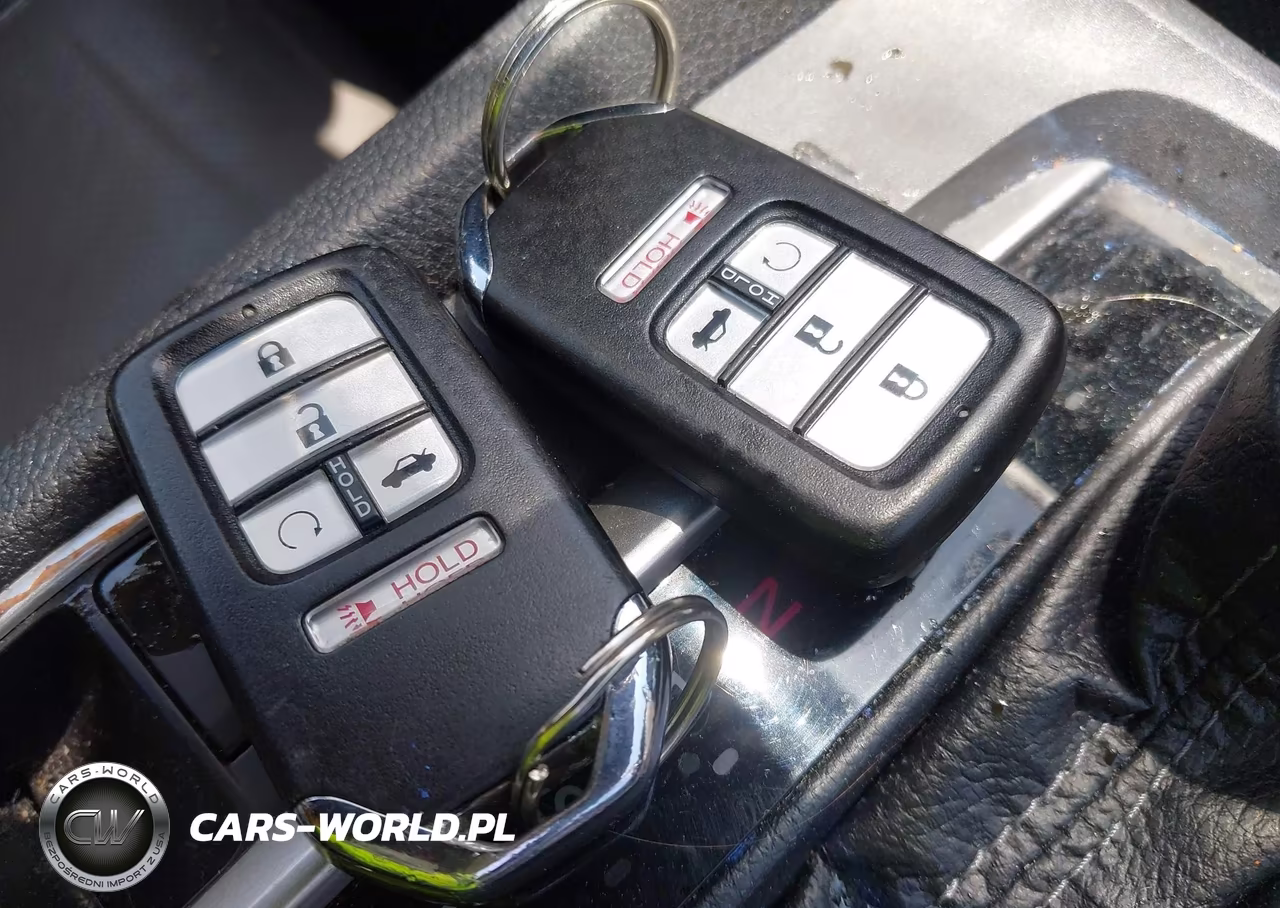2017 Honda Civic Touring VIN:2HGFC1F95HH653820 - 11