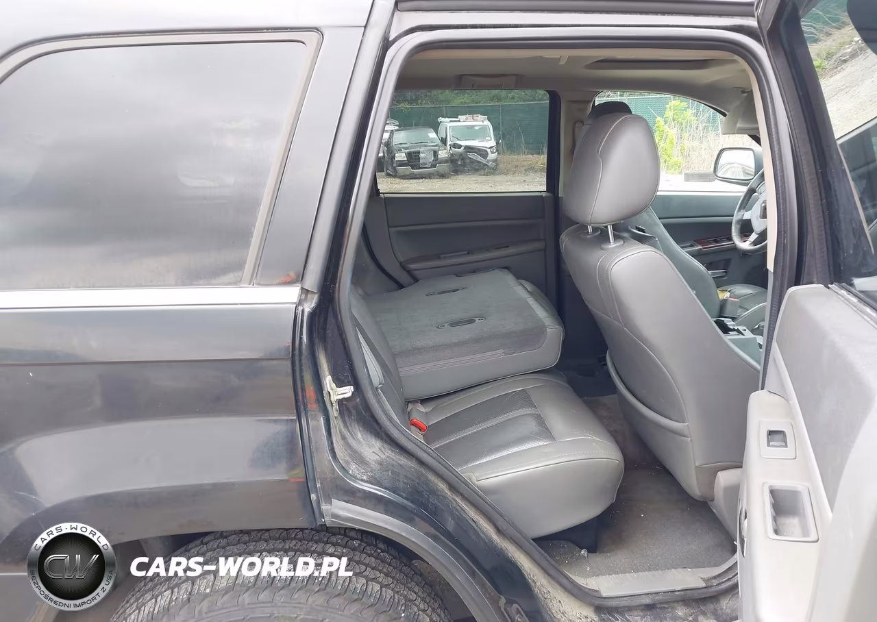 2007 Jeep Grand Cherokee Limited VIN:1J8HR58247C701749 - 8