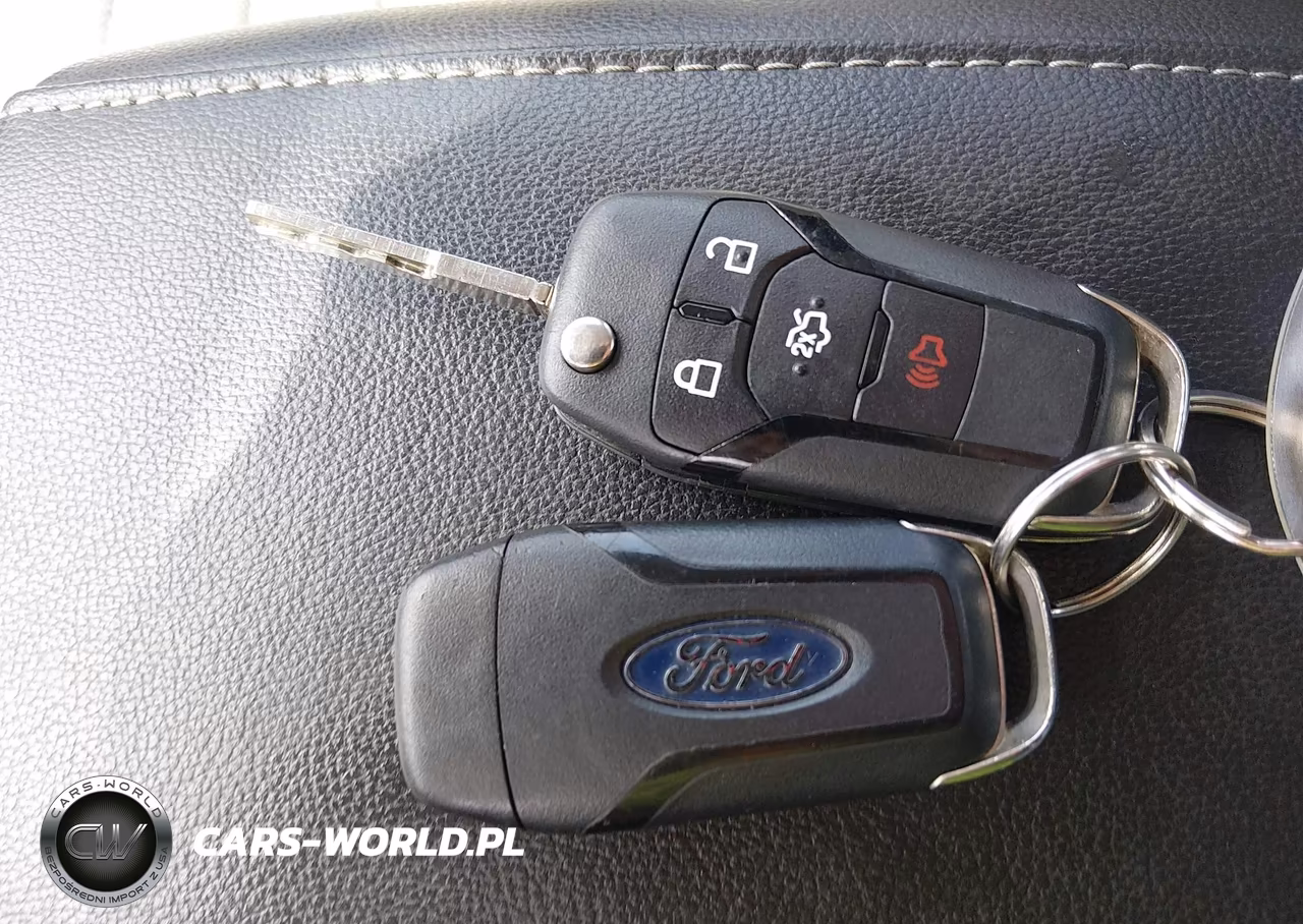 2015 Ford Fusion Hybrid S VIN:3FA6P0UU8FR132621 - 11