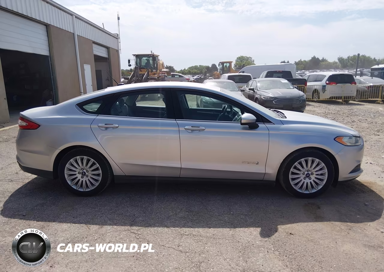 2015 Ford Fusion Hybrid S VIN:3FA6P0UU8FR132621 - 16