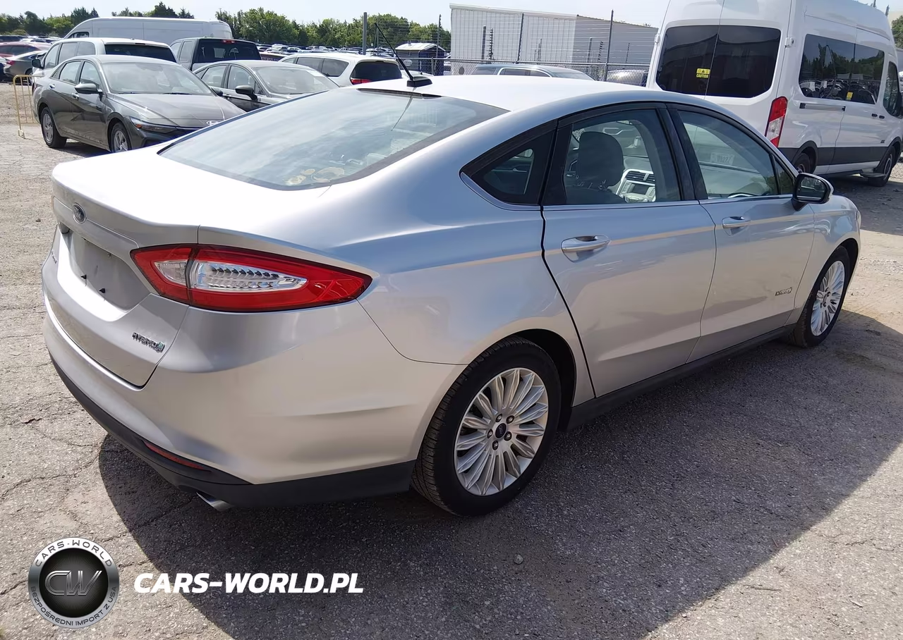 2015 Ford Fusion Hybrid S VIN:3FA6P0UU8FR132621 - 4