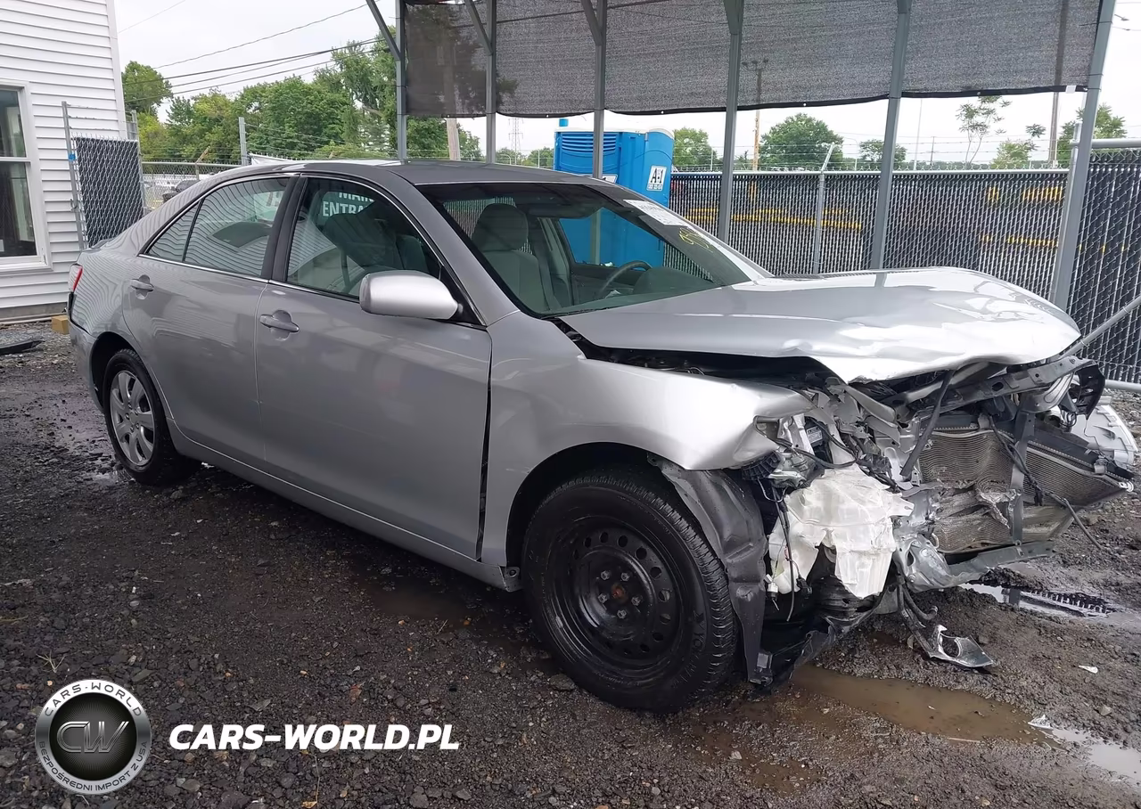 2009 Toyota Camry Le – zdjęcie 1 z 18