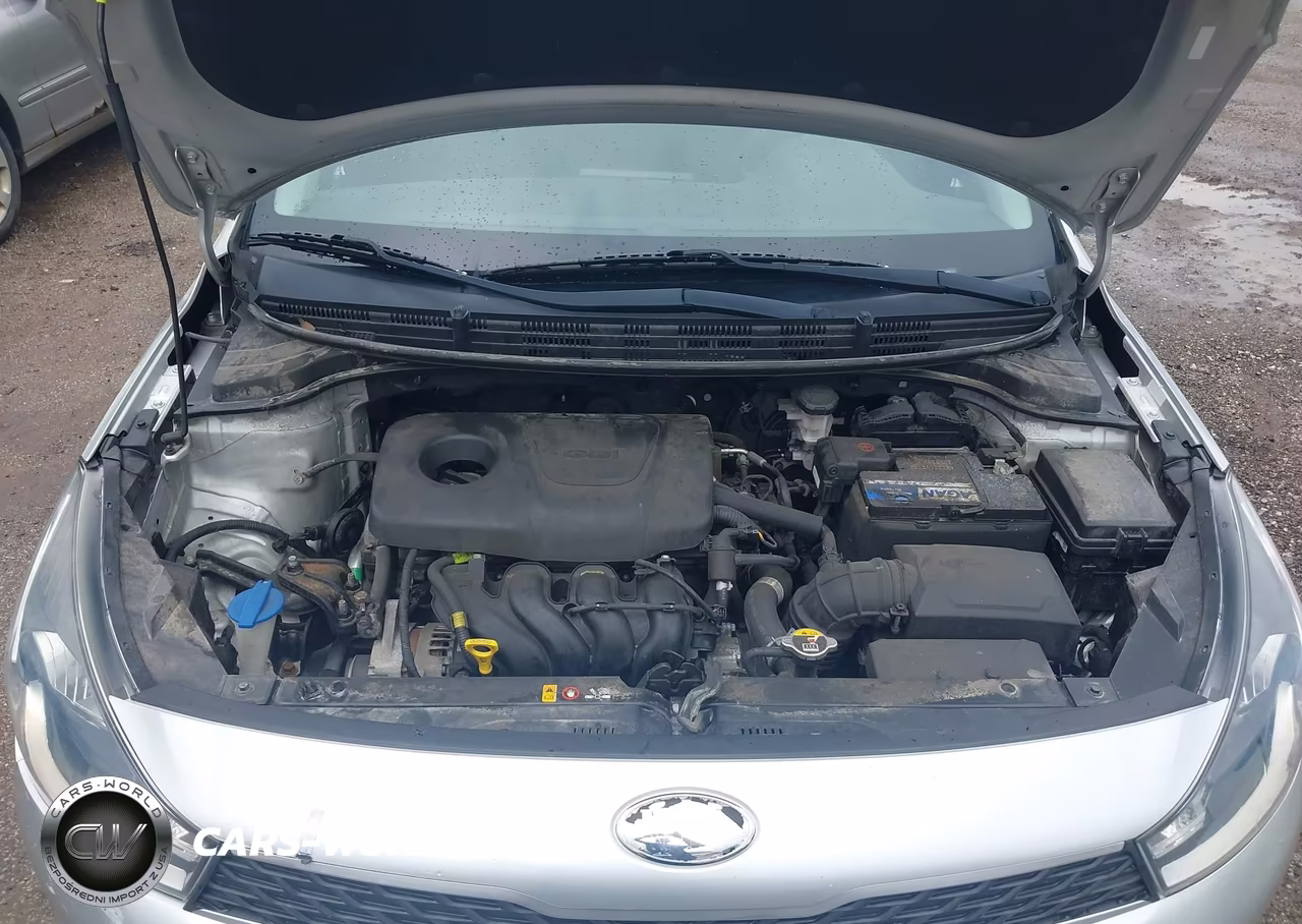 2018 Kia Rio S VIN:3KPA24ABXJE145447 - 10