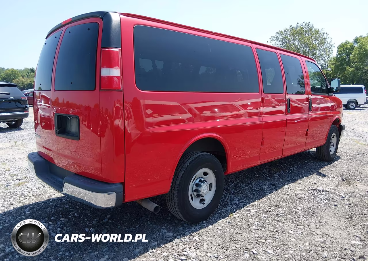 2017 Chevrolet Express 3500 Lt VIN:1GAZGPFG1H1275004 - 4